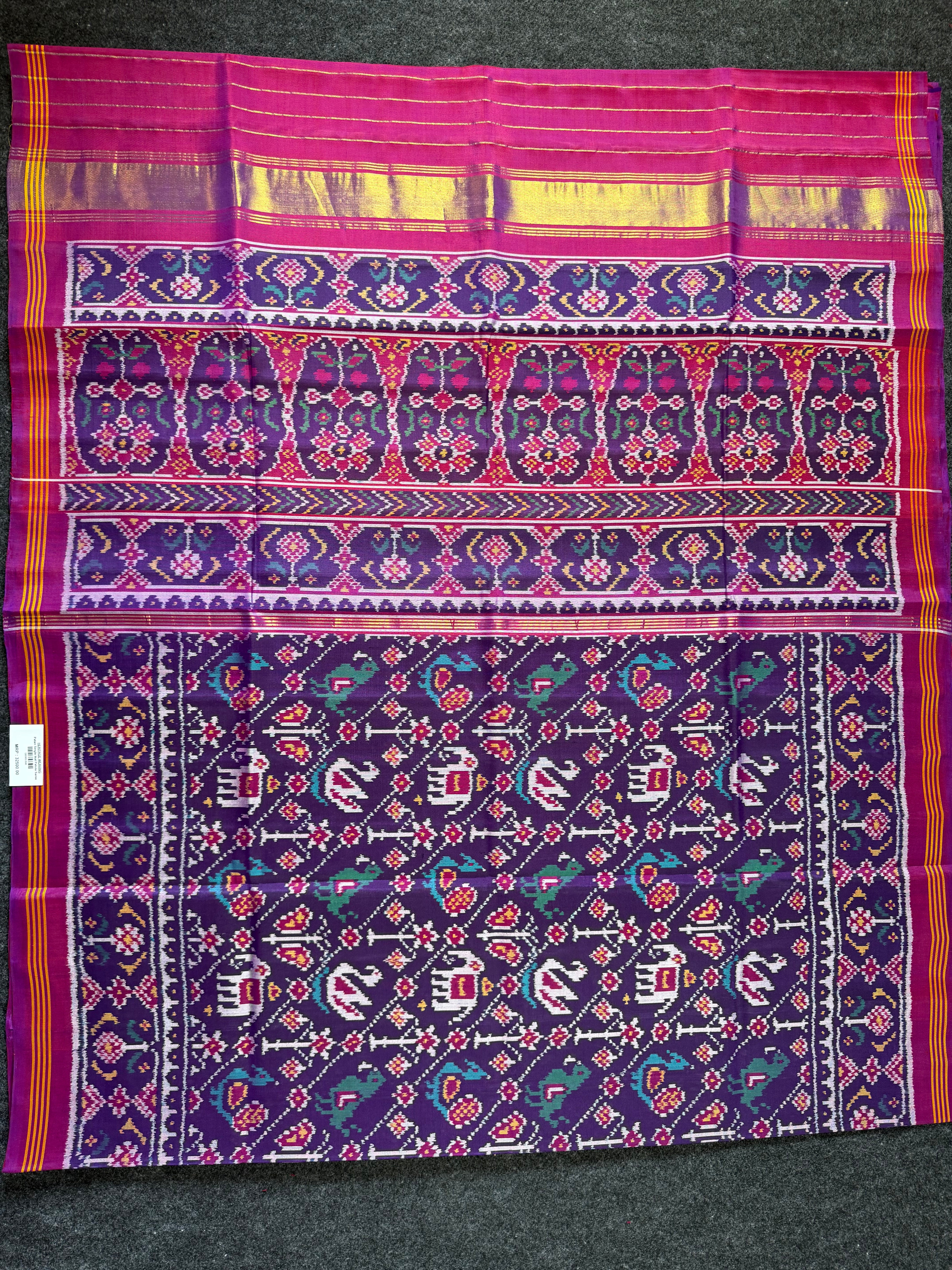 Laheriya Style Motif Design Handwoven Patola Silk Saree Secondary image