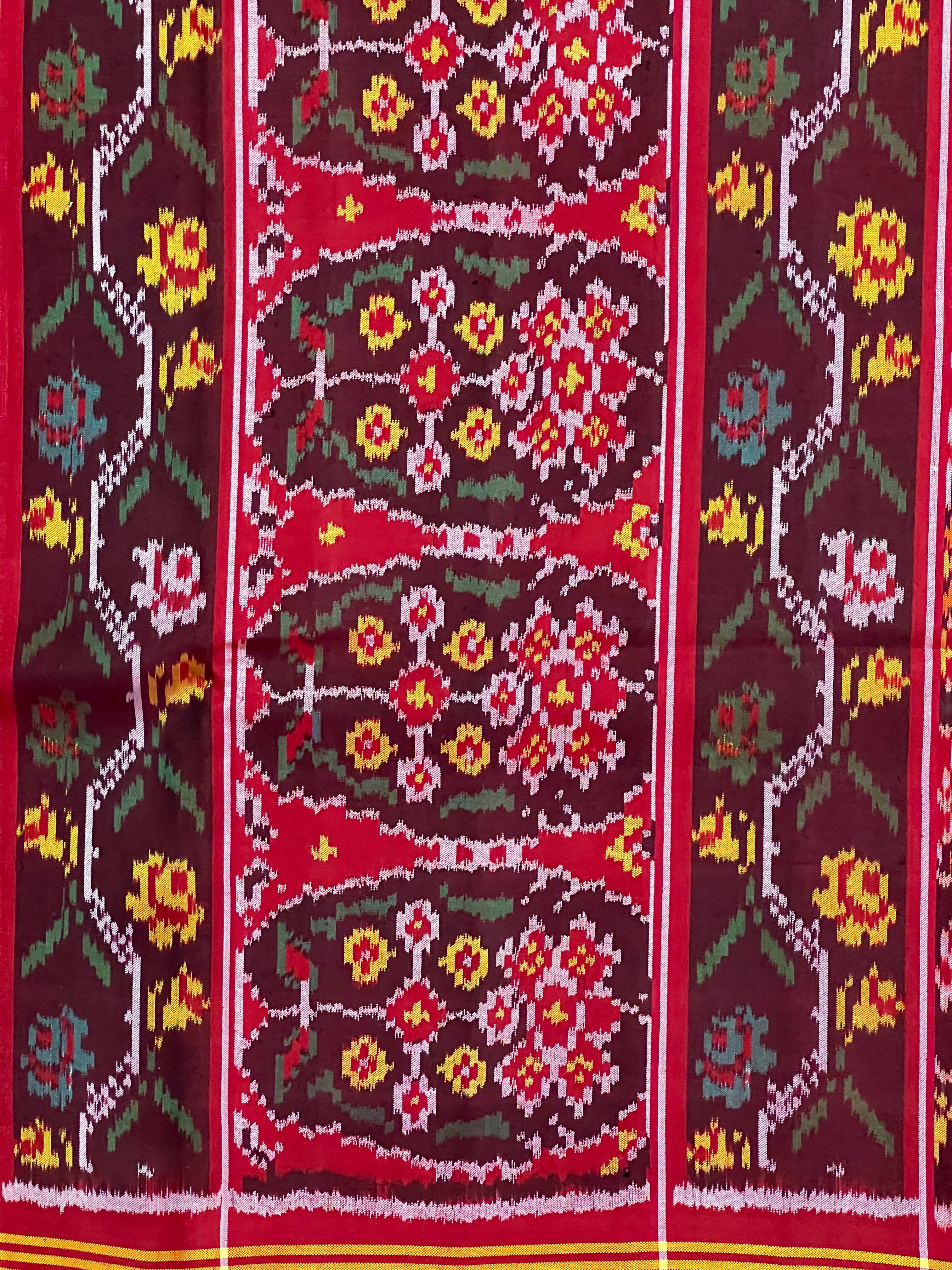 Motifs Traditional Design Handwoven Patola Silk Saree