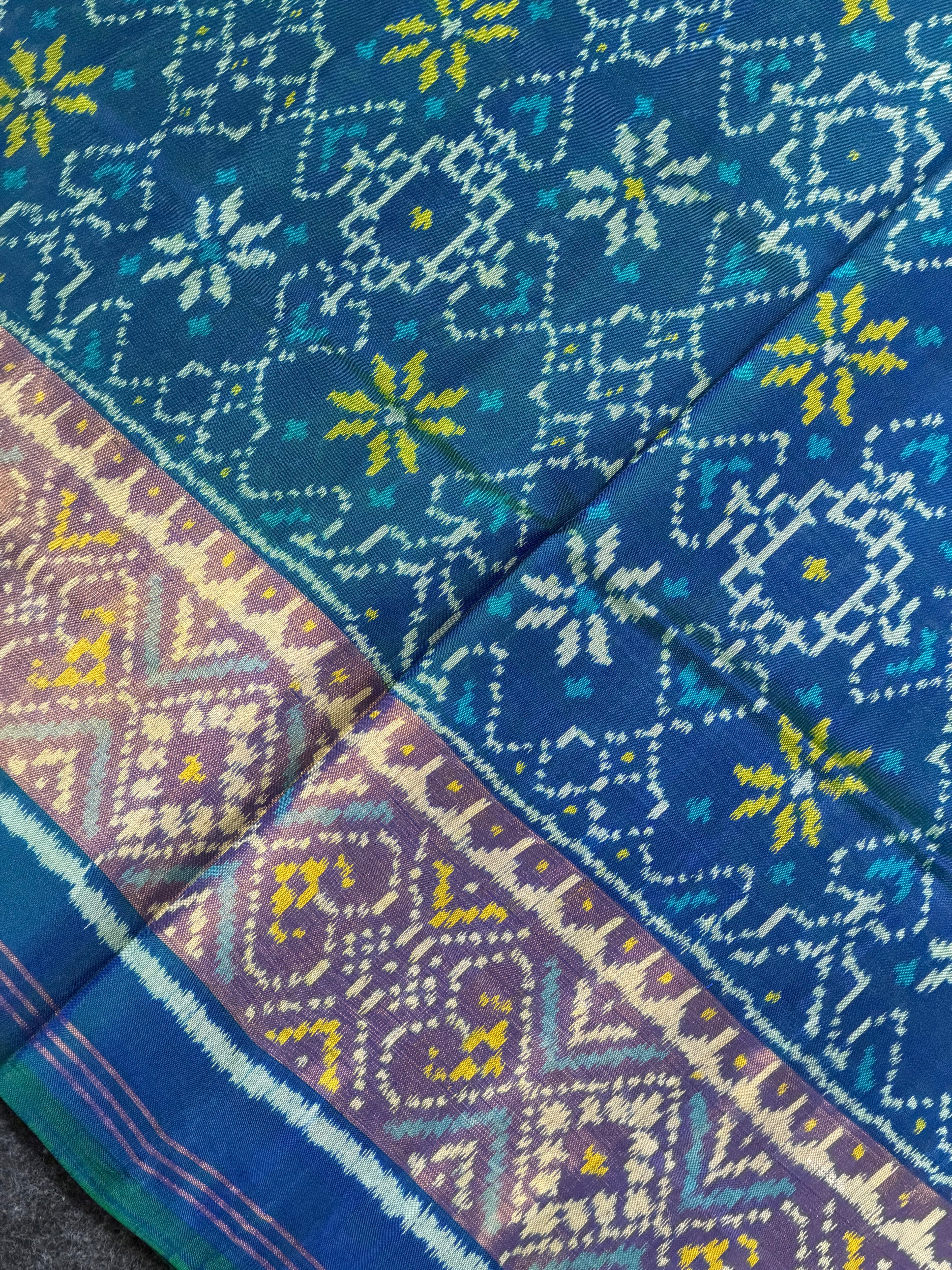 Manekchowk Design Handwoven Patola Silk Saree