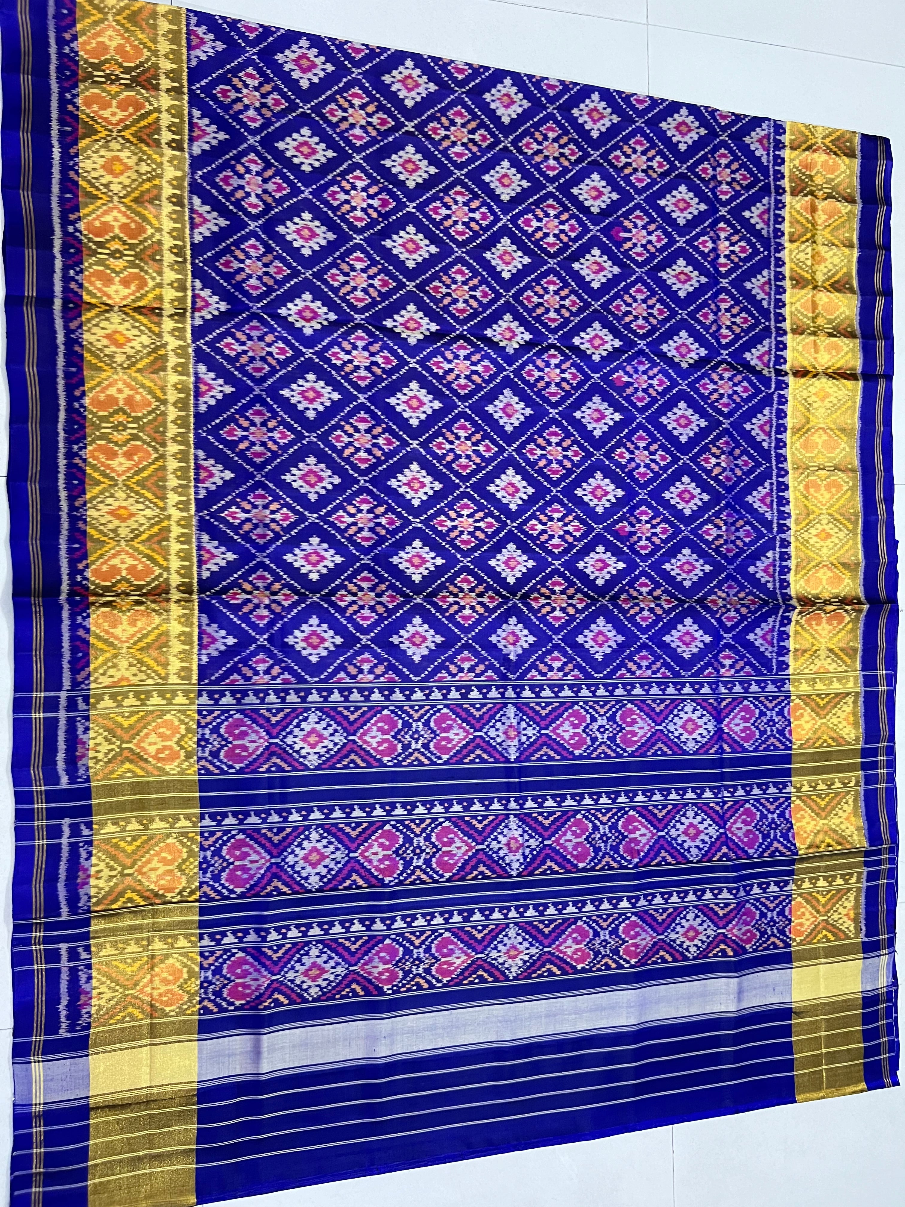 Pan-Chanda Traditional Design Handwoven Patola Silk Saree