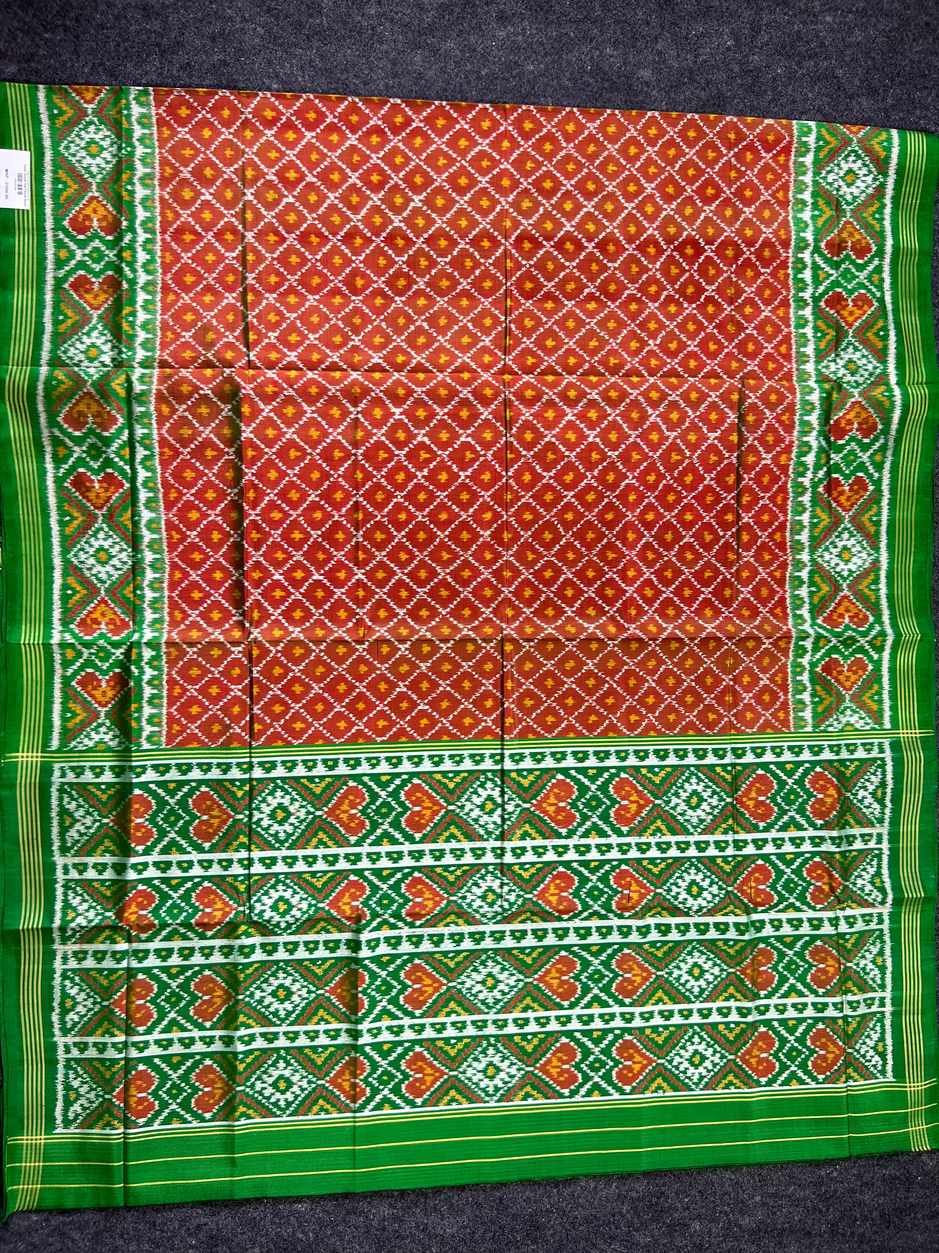 Buttonful Traditional Design Handwoven Patola Silk Saree Secondary image