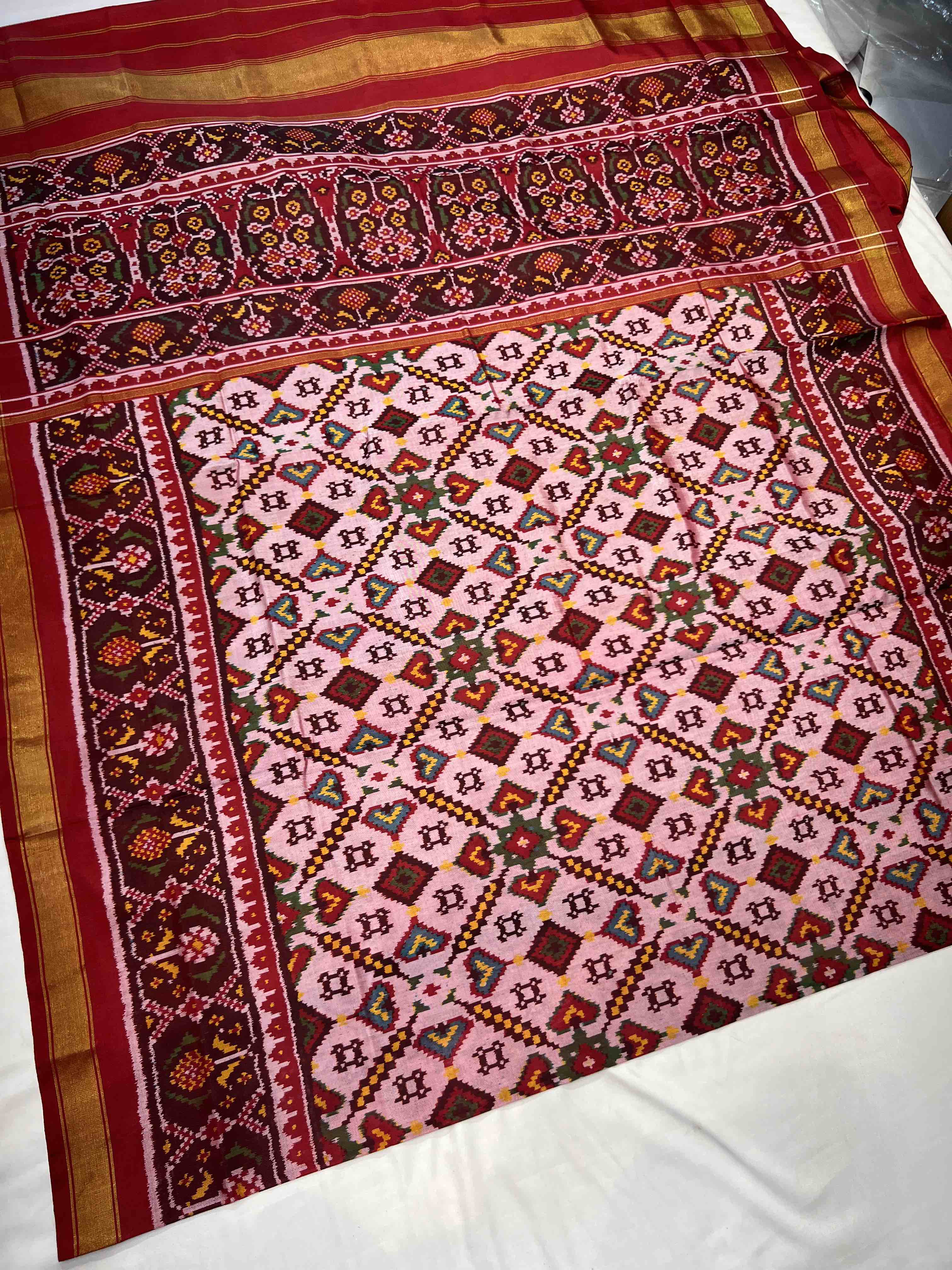 Handwoven Patola Silk Saree ManekChowk OFF WHITE Secondary image