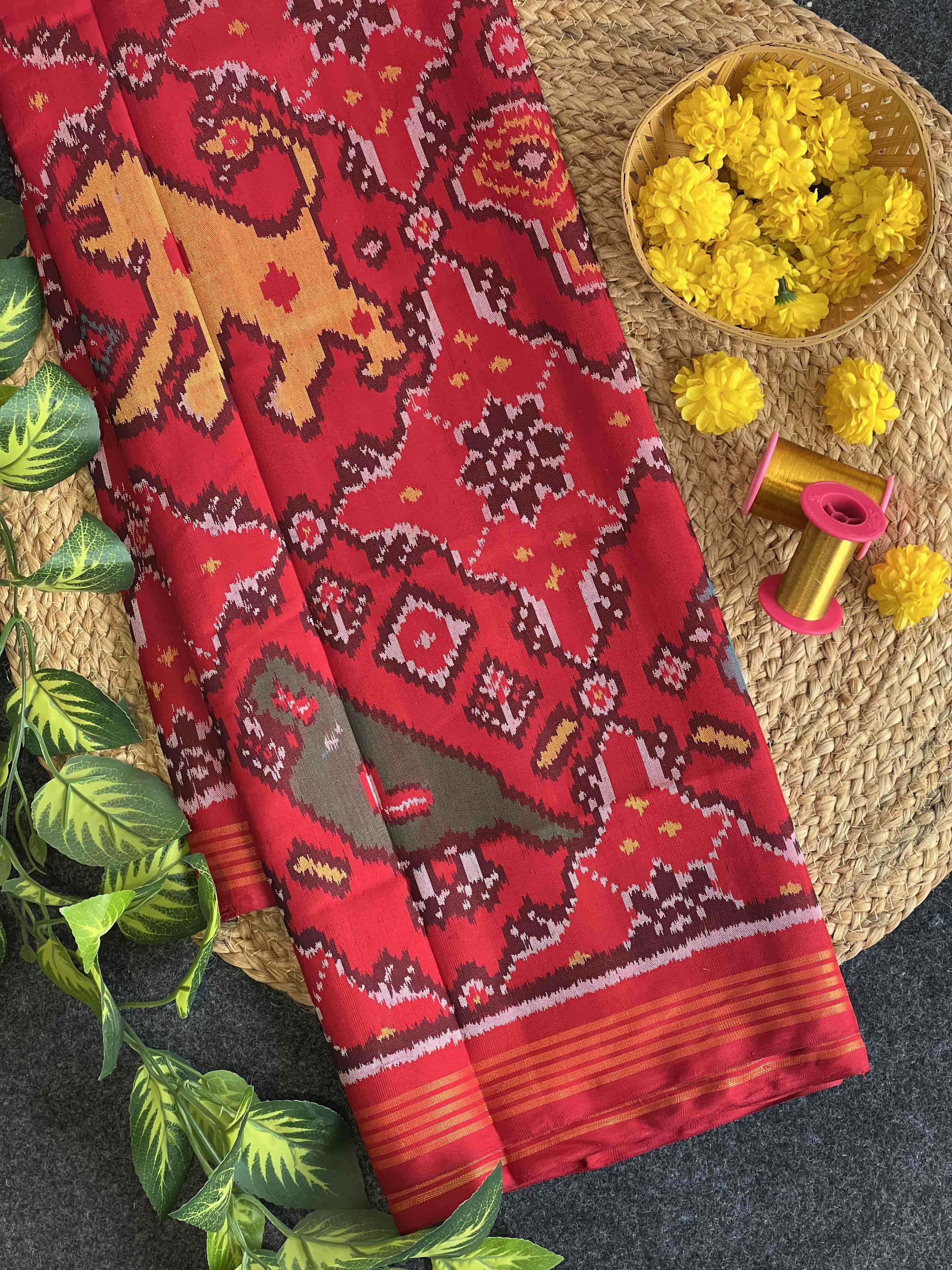 Handwoven Patola Silk Saree Chaabadi With Motif