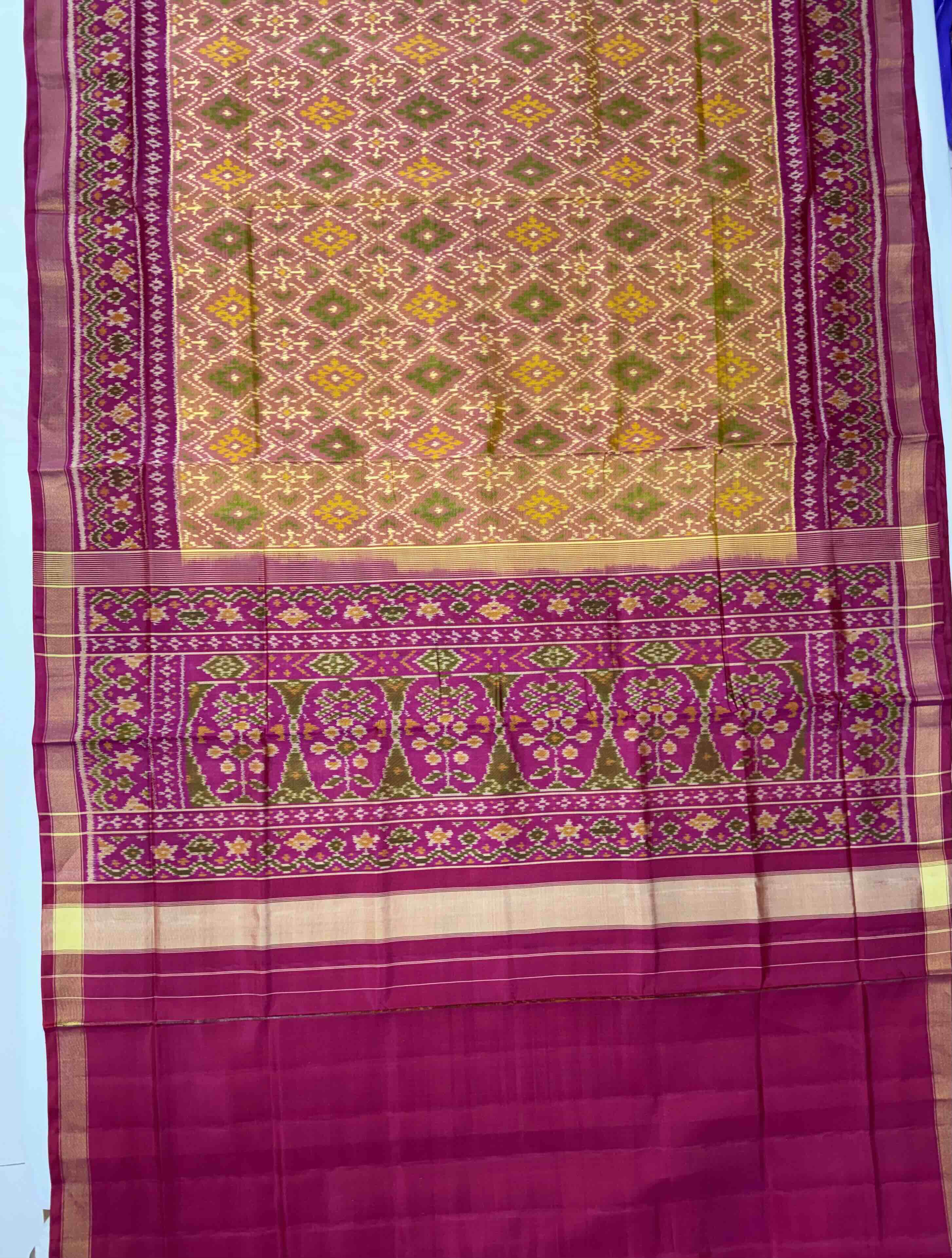 Pan-Chanda Traditional Design Handwoven Patola Silk Saree