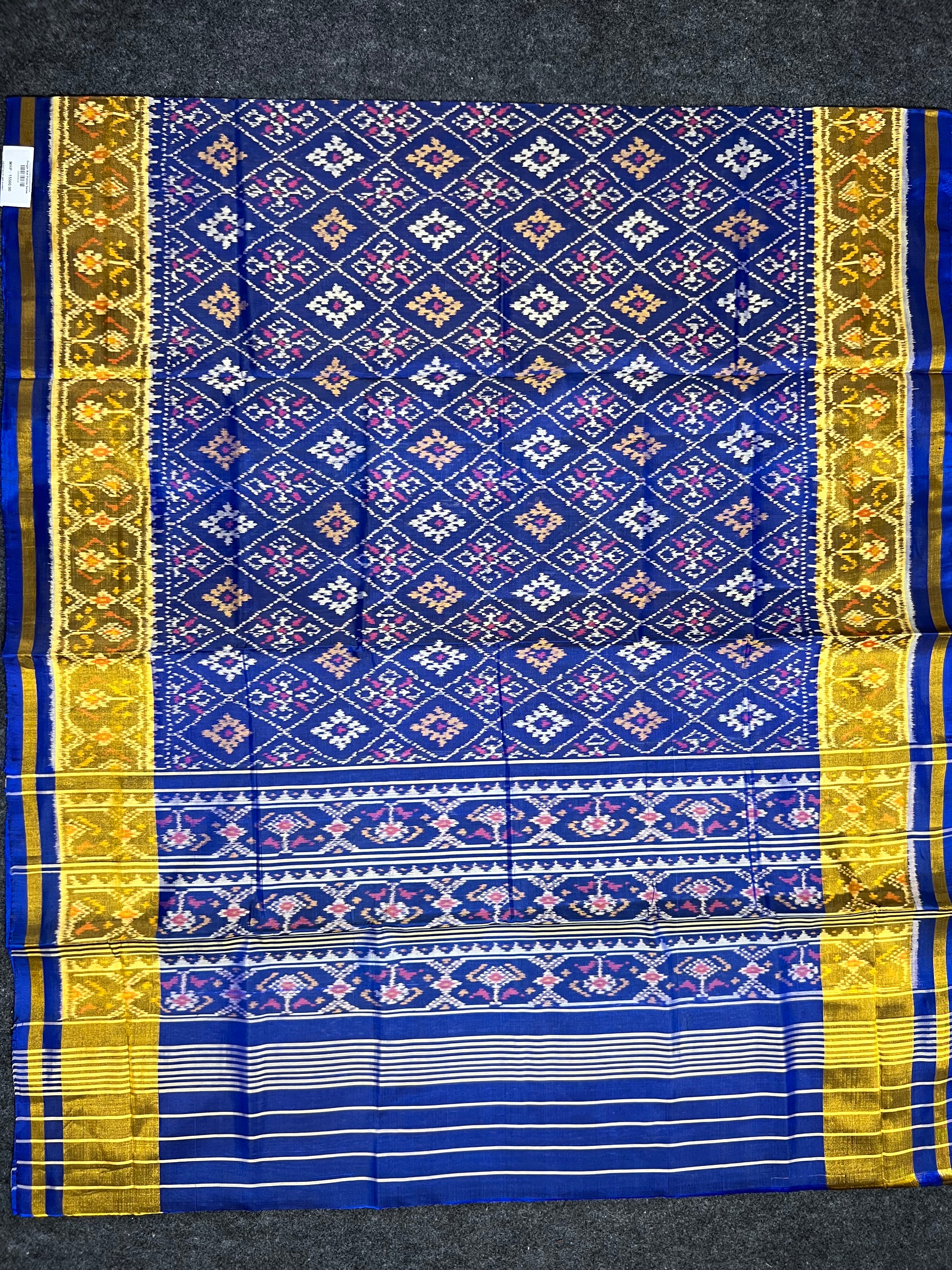 Blue Pan-Chanda Traditional Design Handwoven Patola Silk Saree Secondary image