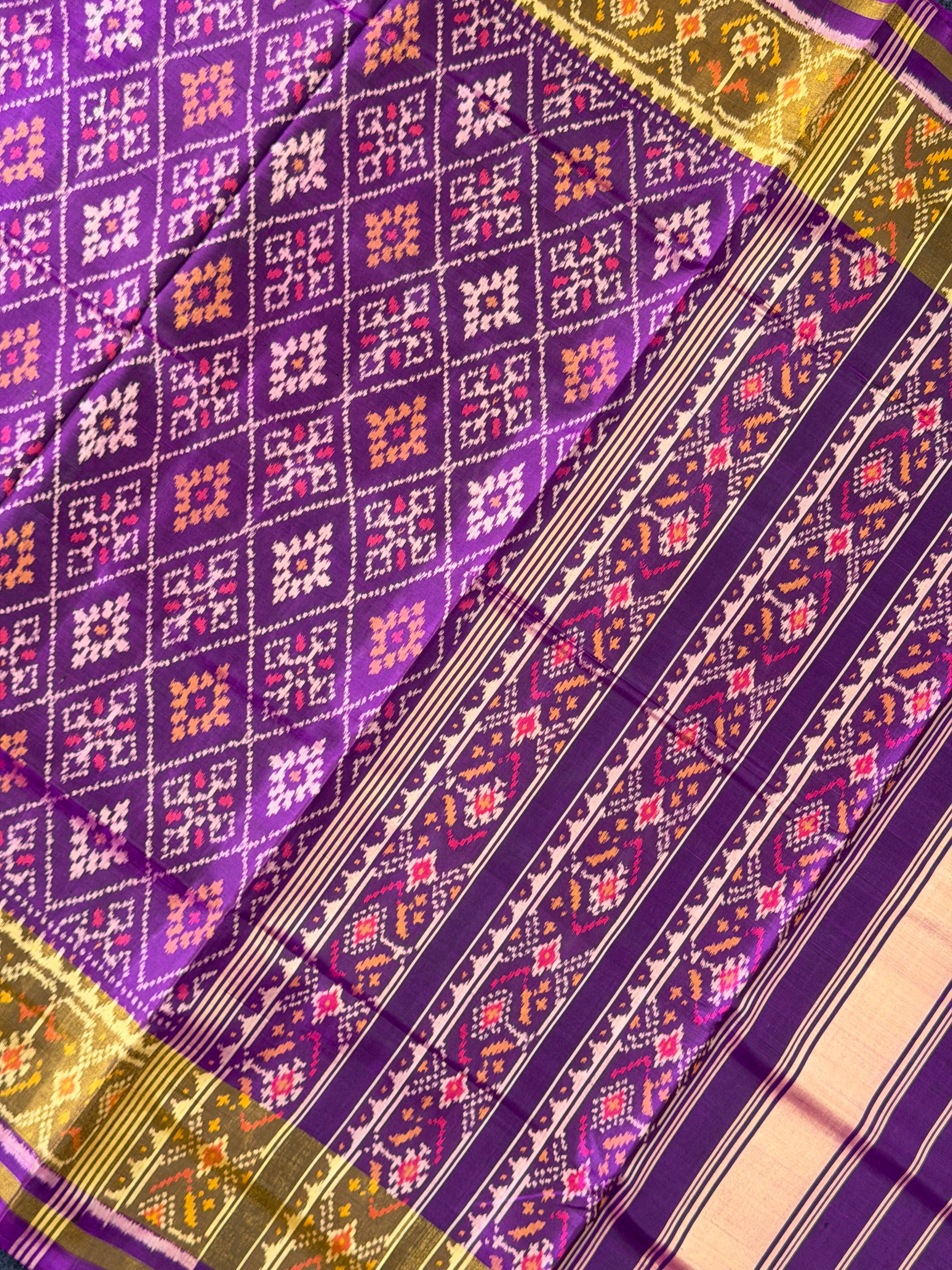 Dark Purple Pan-Chanda Traditional Design Handwoven Patola Silk Saree