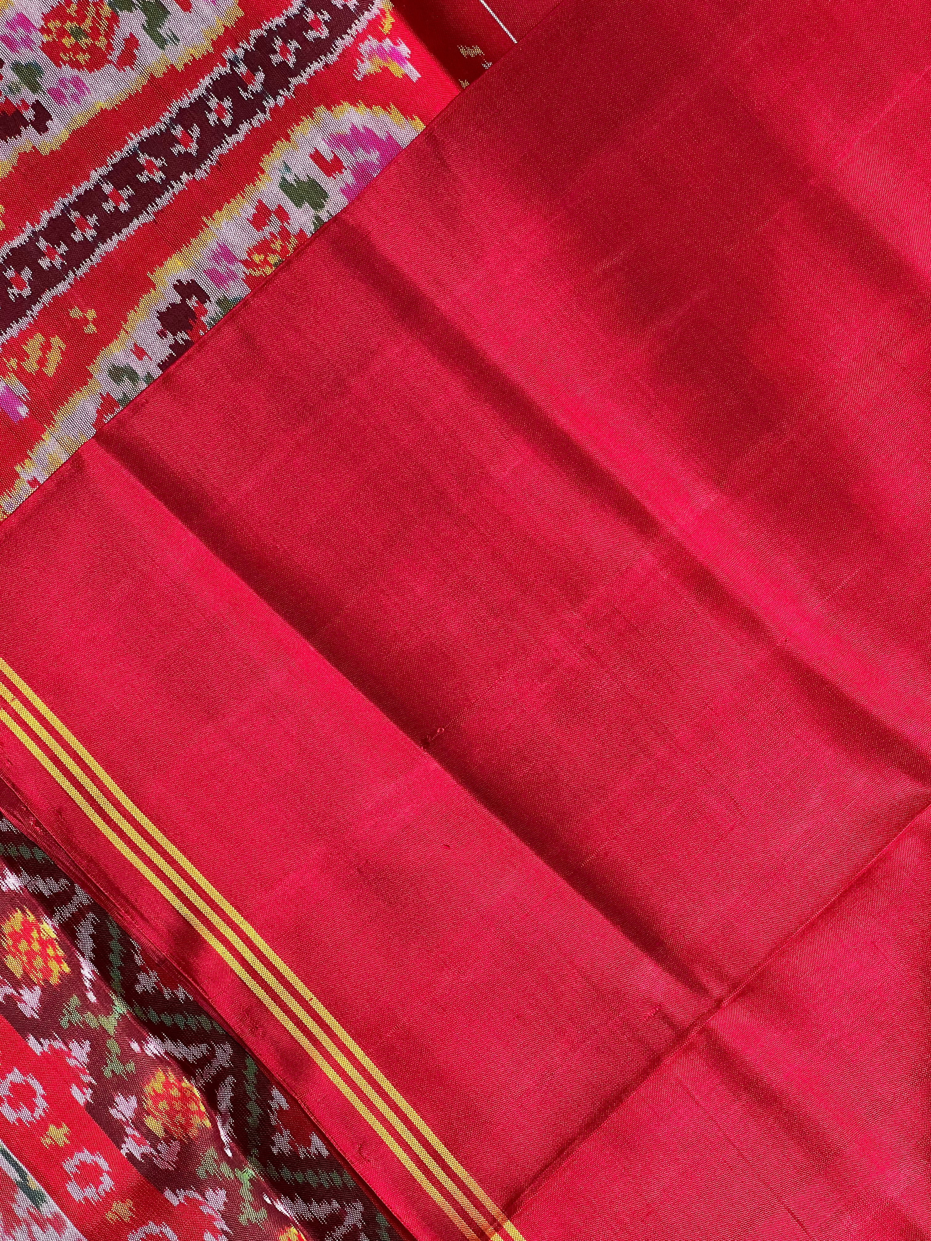 Flower With Motif Design Handwoven Patola Silk Saree