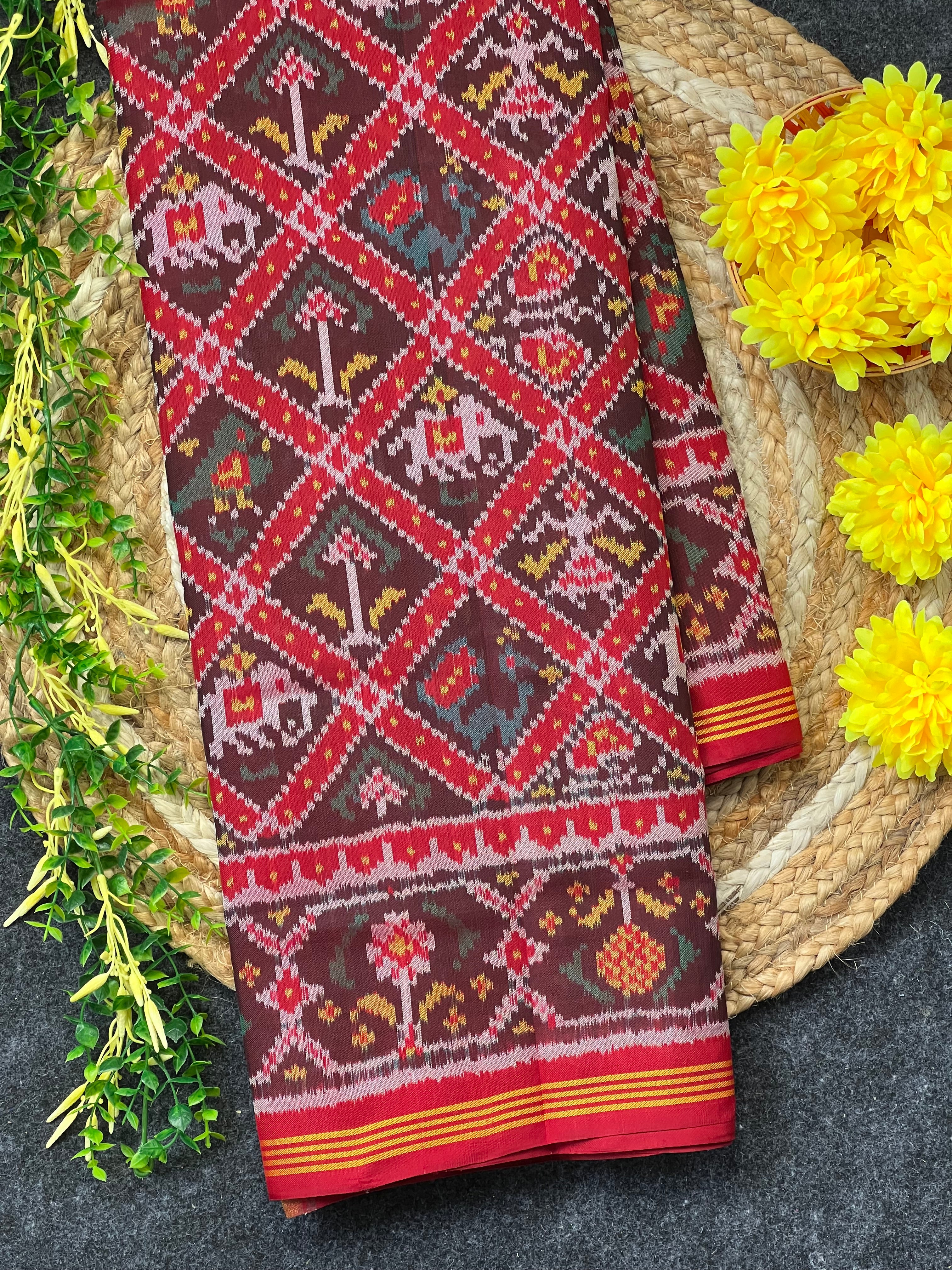 Typical Narikunj Traditional Design Handwoven Patola Silk Saree
