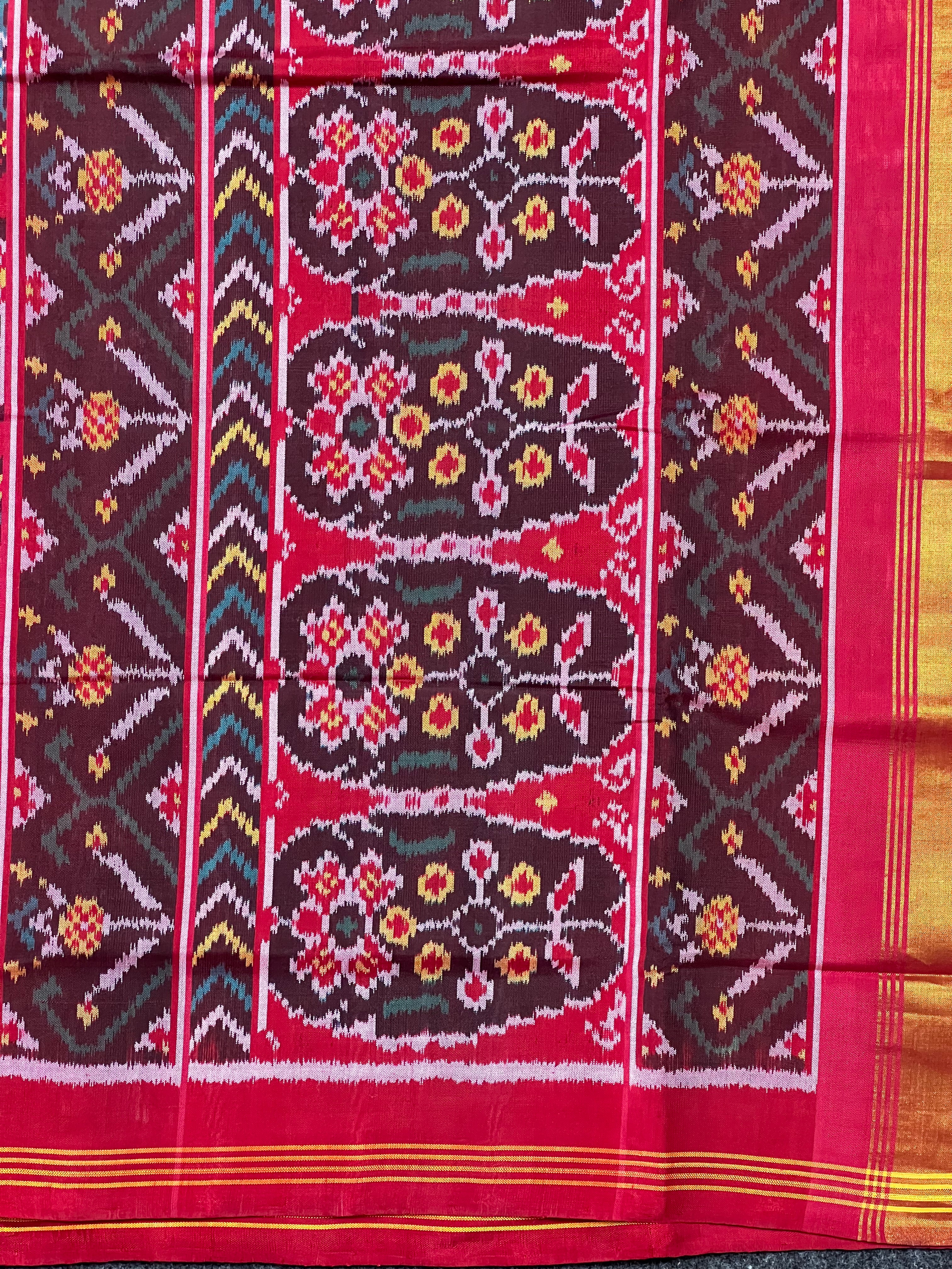 Exclusive Motif Traditional Design Handwoven Patola Silk Saree