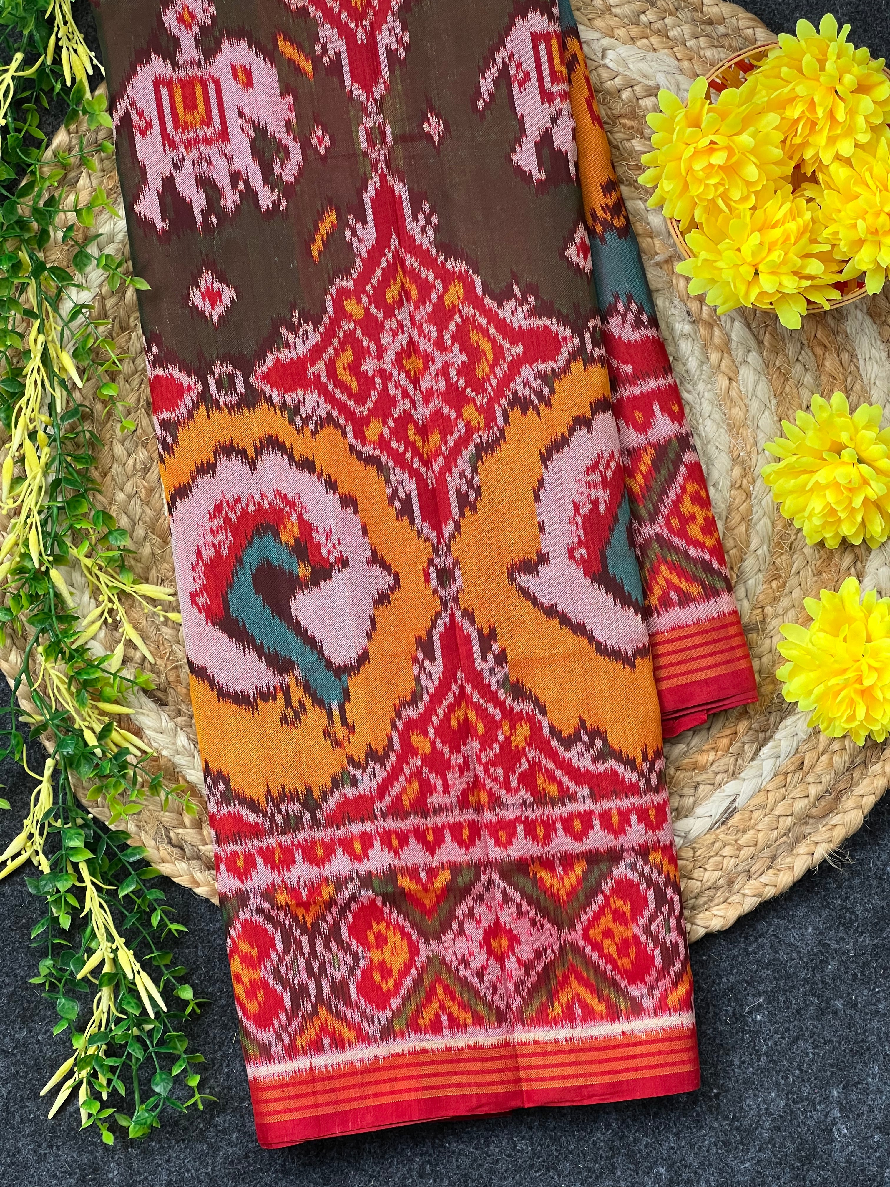 Exclusive Motifs Handwoven Patola Silk Saree Main image