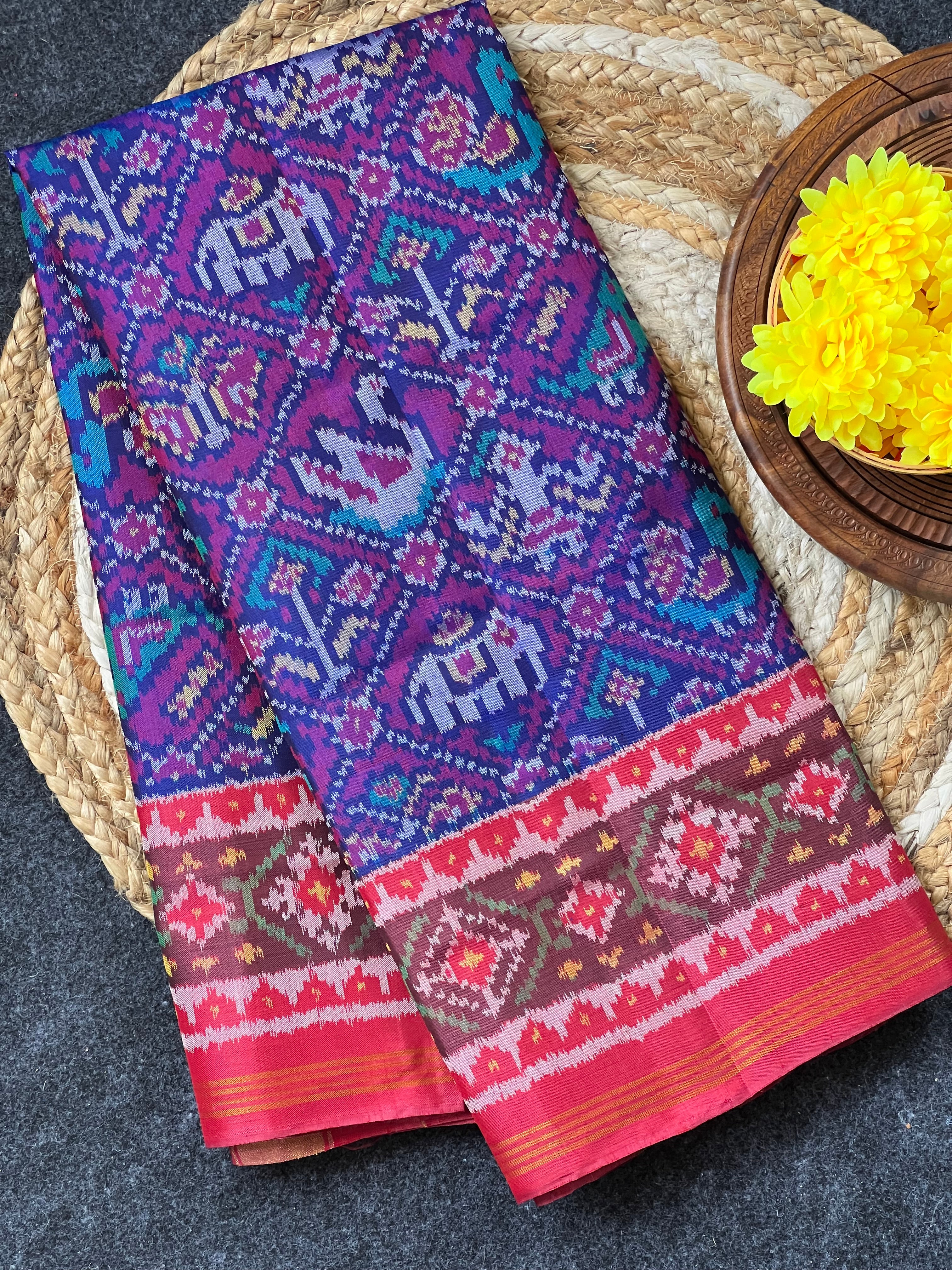 Typical Narikunj Design Handwoven Patola Dupatta Main image