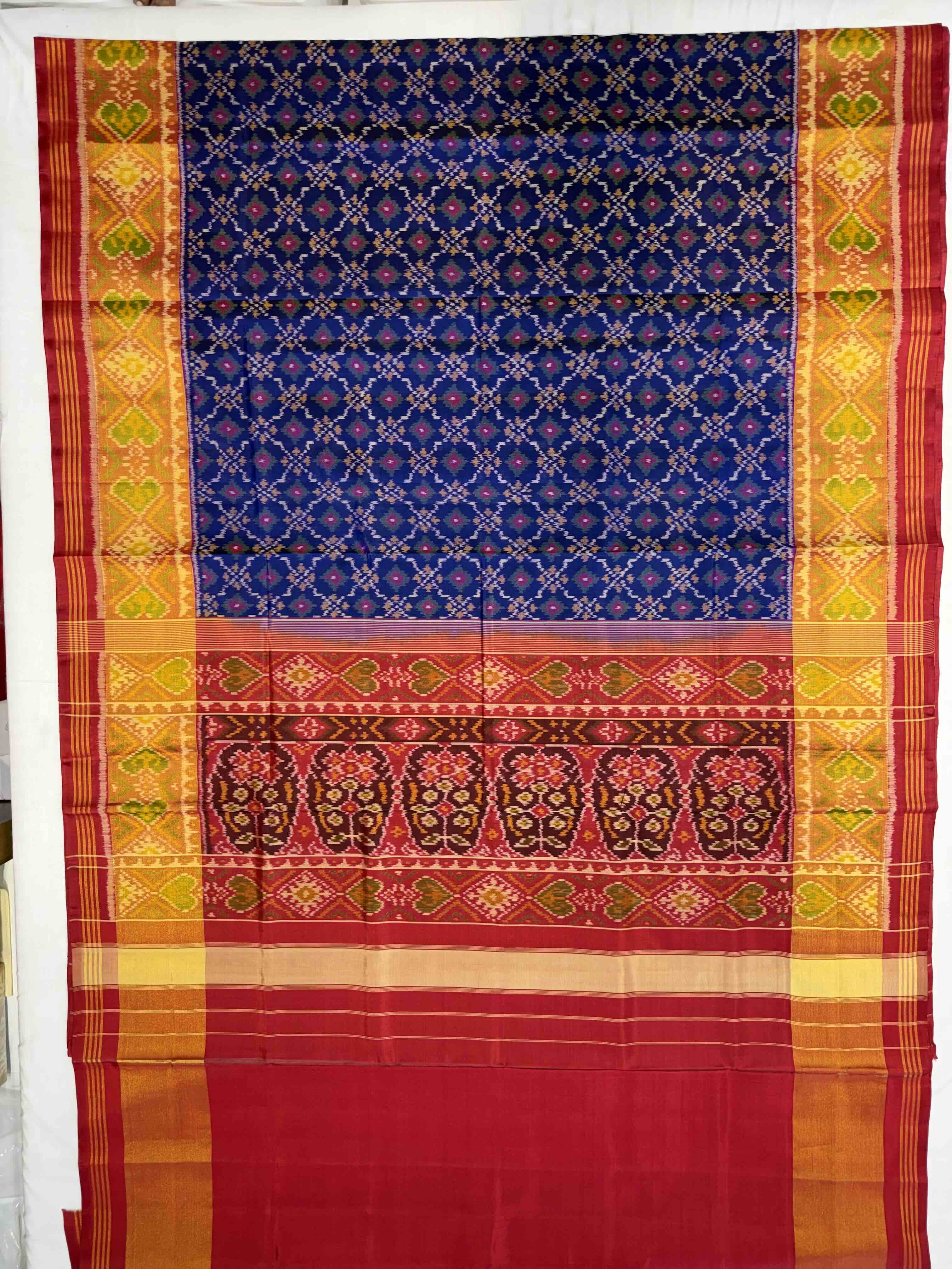 Blue Traditional Design Handwoven Patola Silk Saree Secondary image