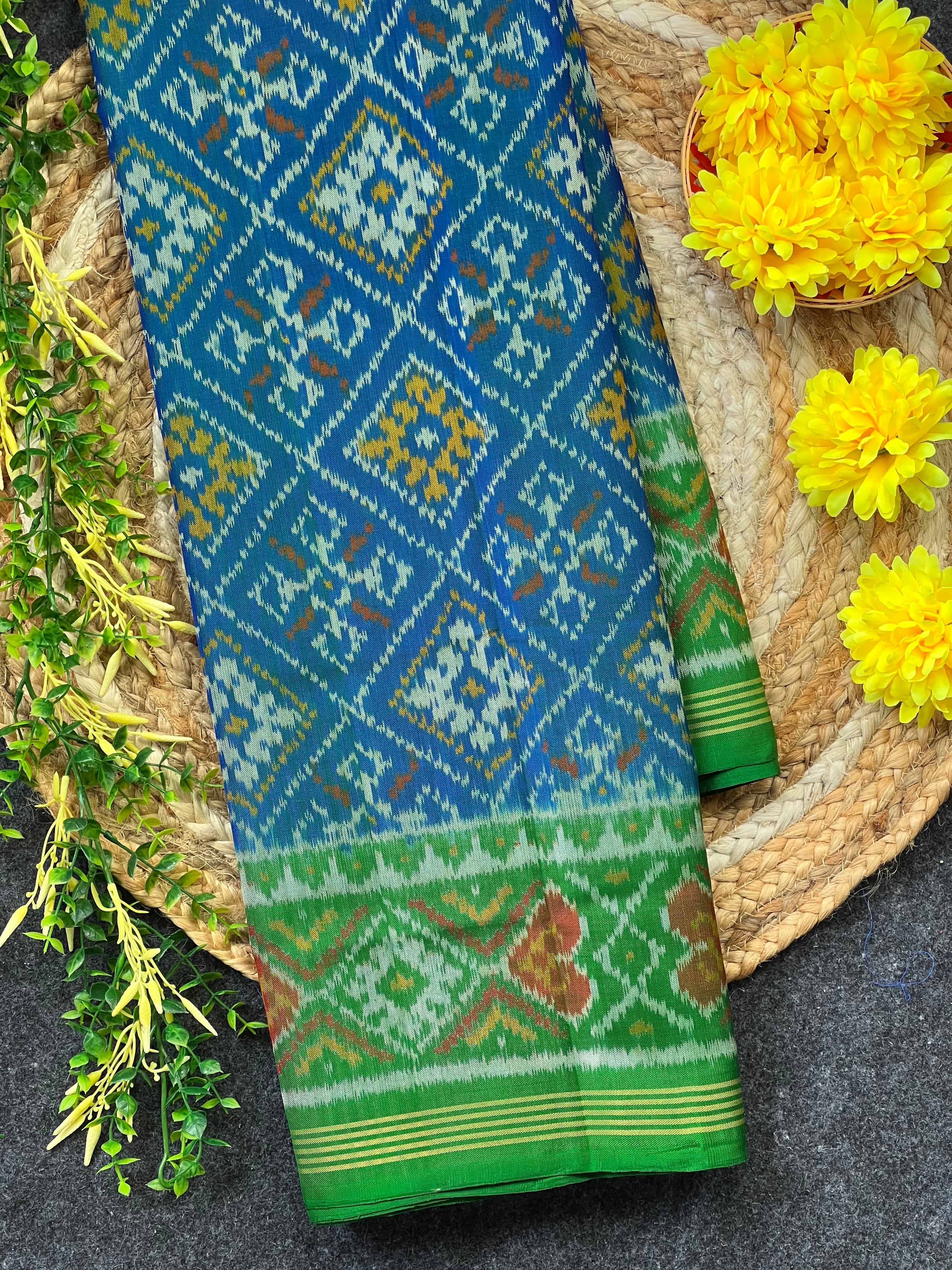 Royal Blue Pan-Chanda Design Handwoven Patola Silk Saree