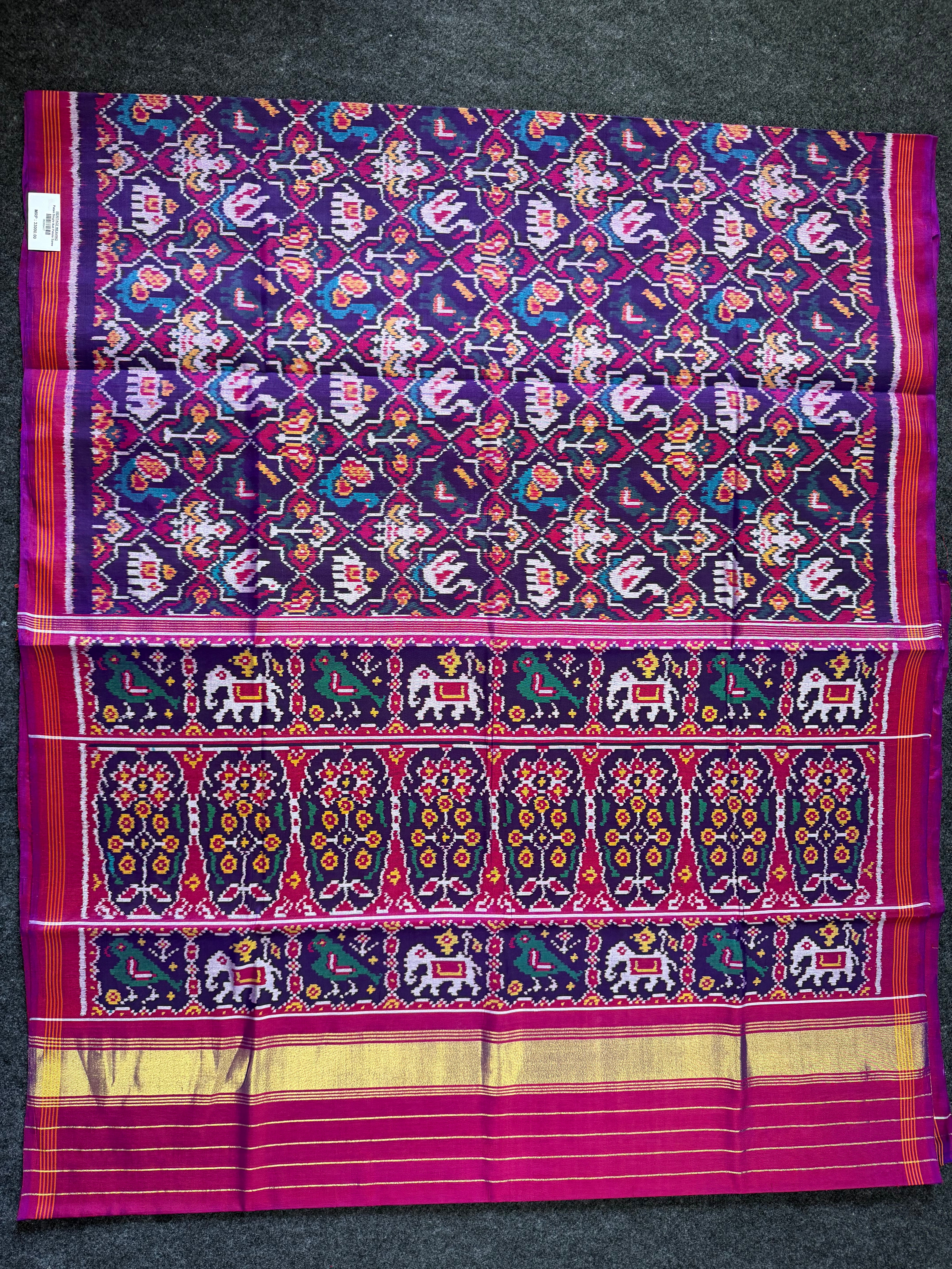 Motif Design Handwoven Patola Silk Saree Secondary image