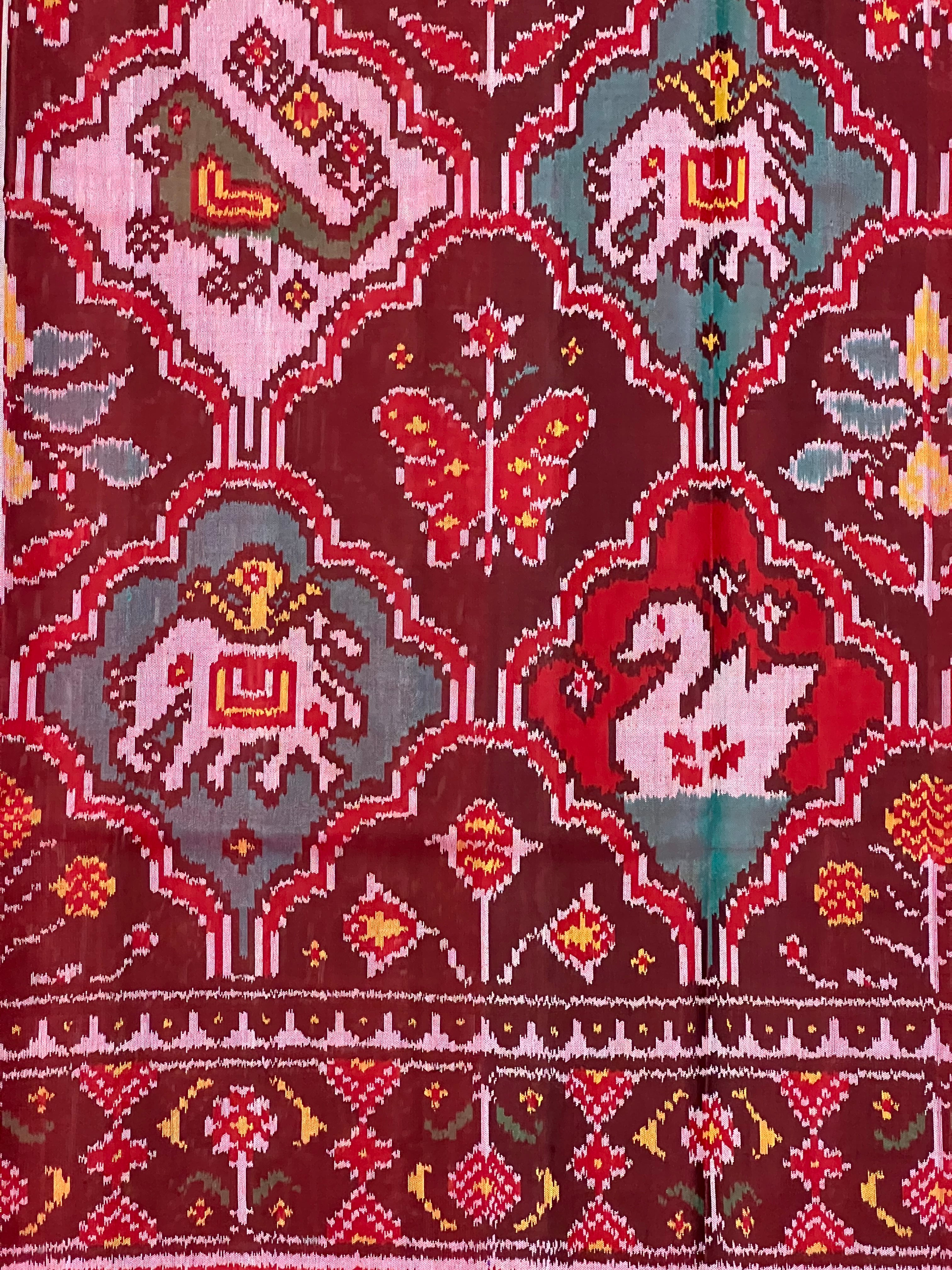 Motifs Traditional Design Handwoven Patola Silk Saree