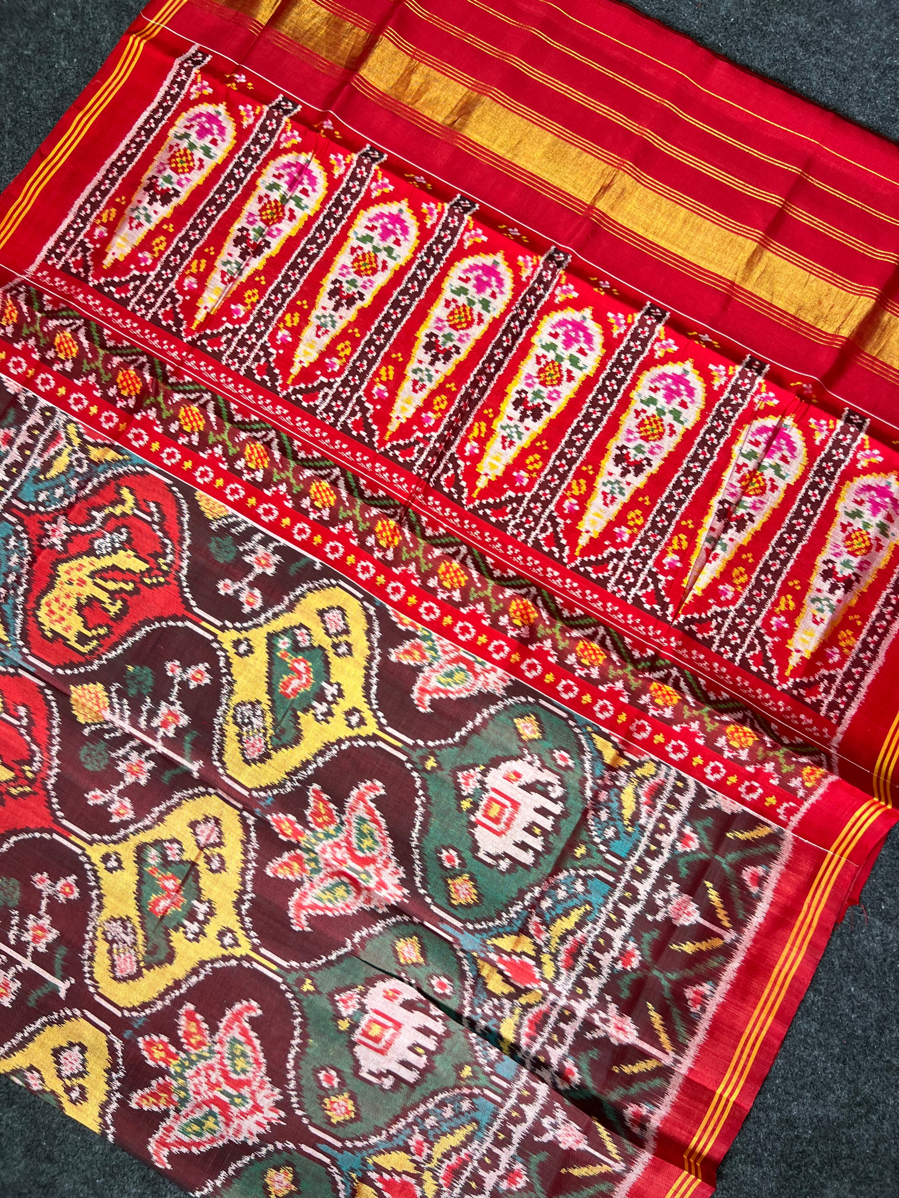 Flower With Motif Design Handwoven Patola Silk Saree