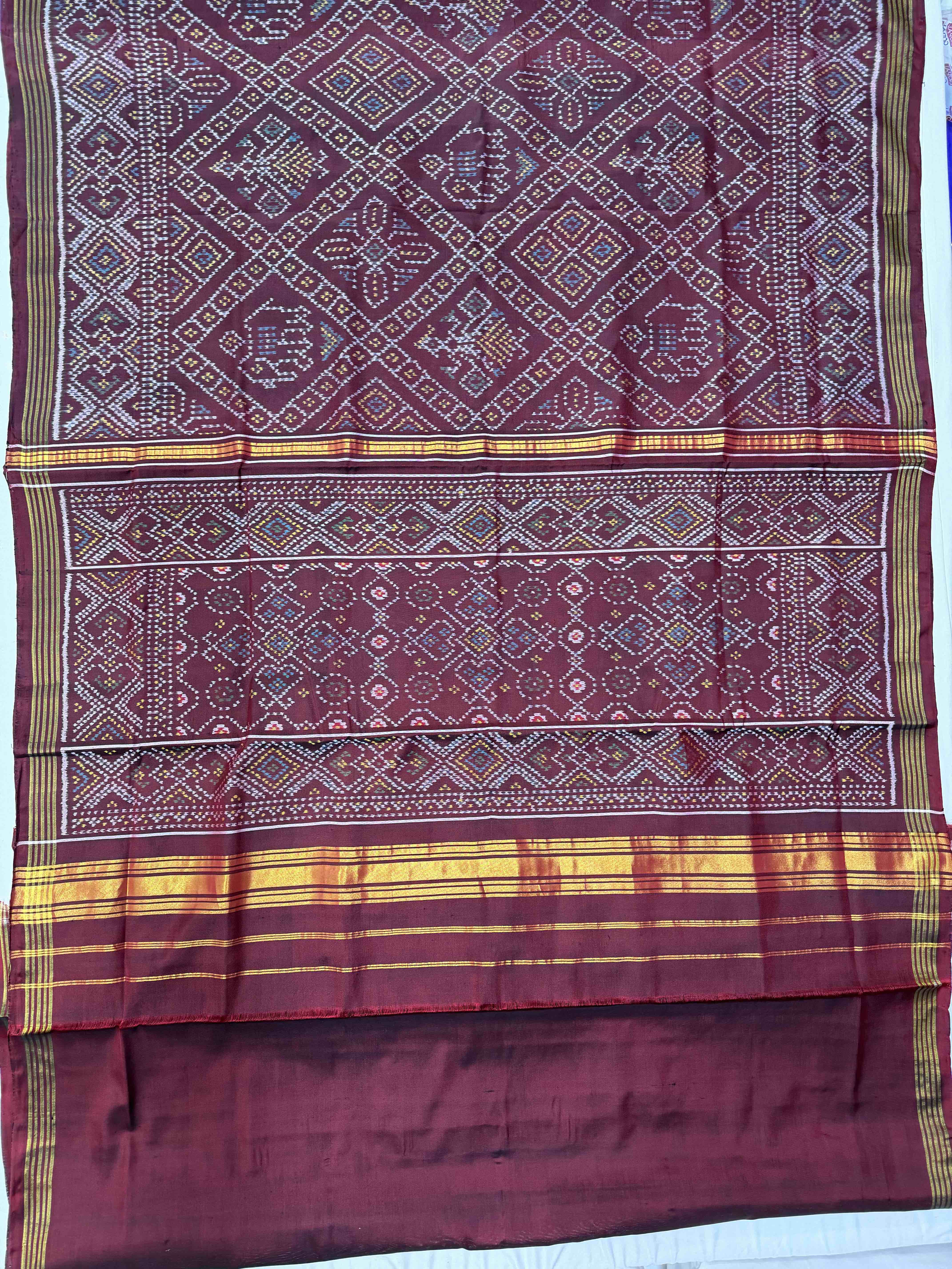 Bandhej Traditional Design Handwoven Patola Silk Saree Secondary image