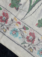 Off-White Exclusive Flower Design Handwoven Patola Silk Saree