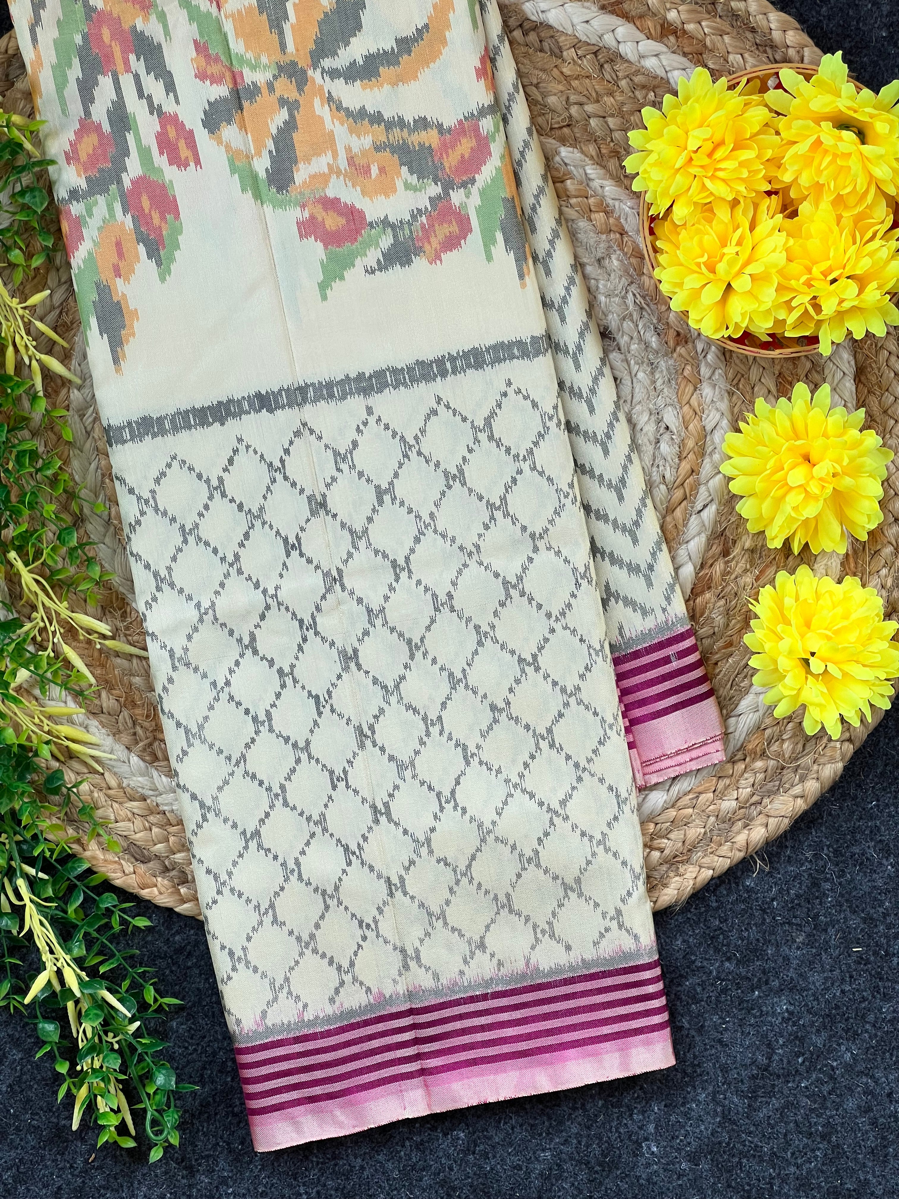 Pink-Off White with Designer Pallu Handwoven Patola Silk Saree Main image