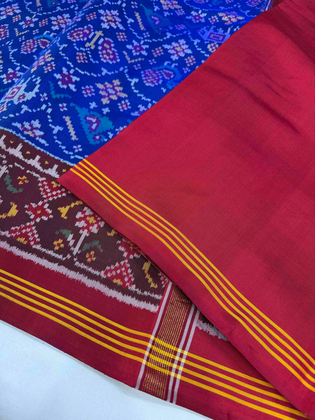 Small Motif Design Handwoven Patola Silk Saree