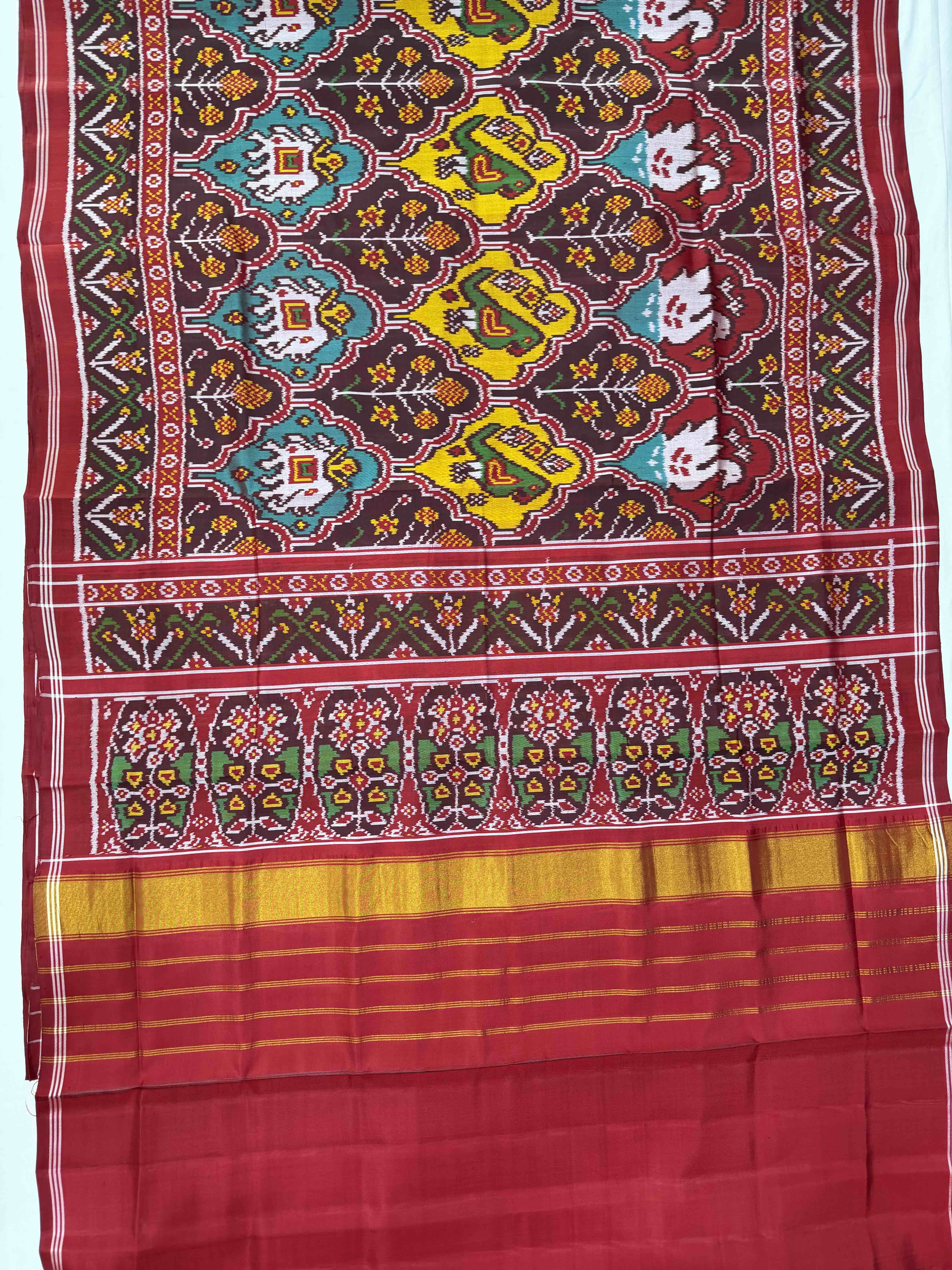 Exclusive Motif Design Handwoven Patola Silk Saree Secondary image