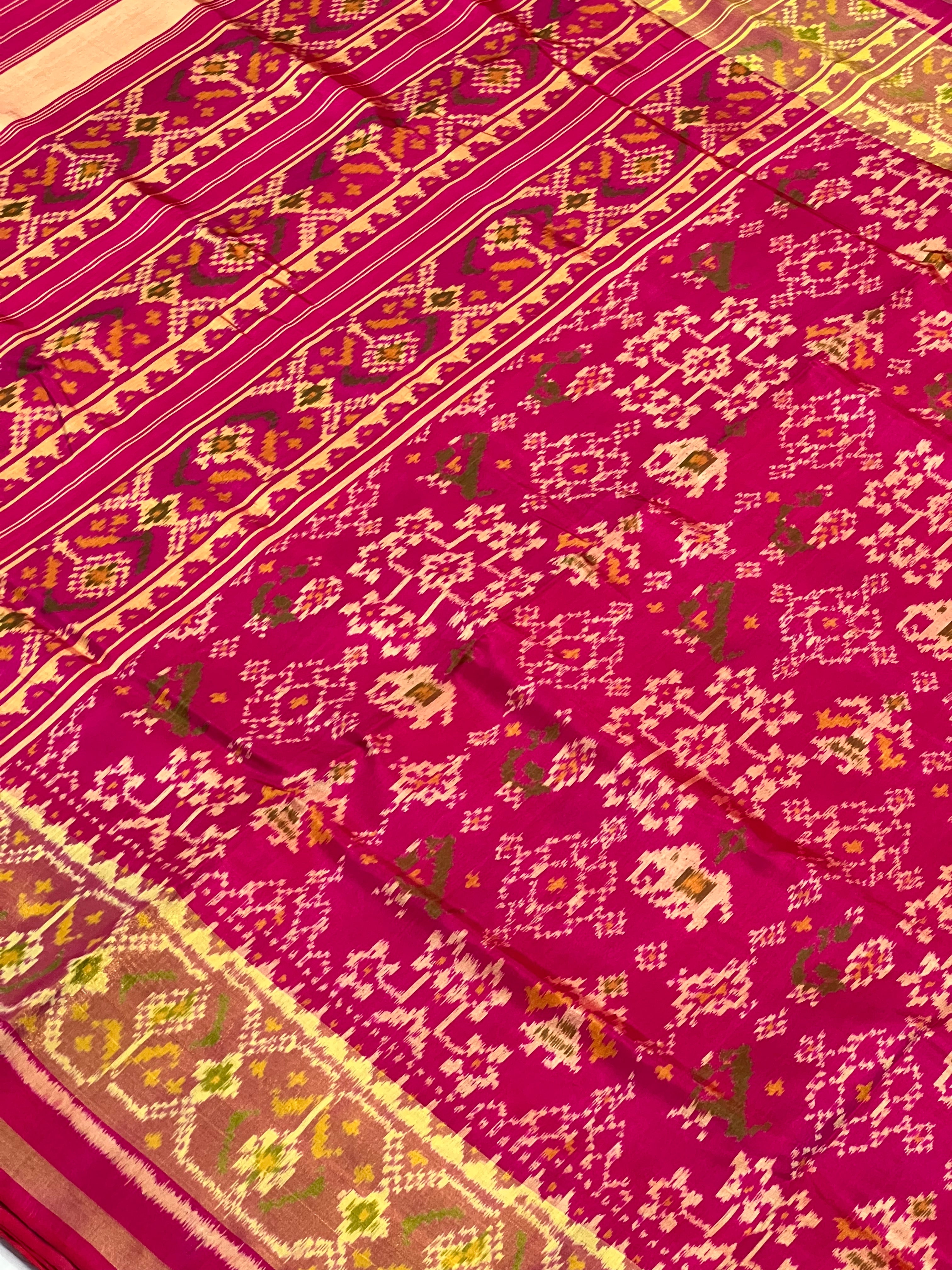 Figure With Navratna Design Handwoven Patola Silk Saree