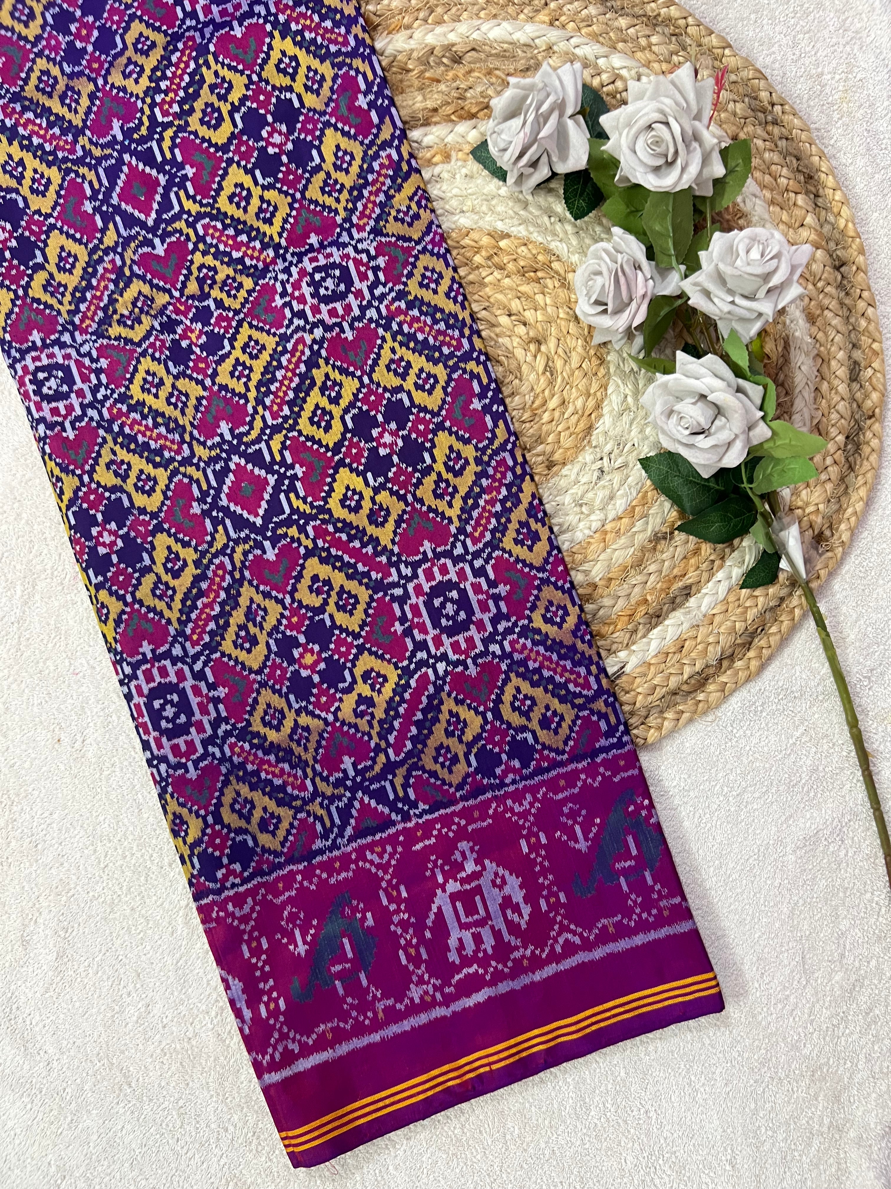 Manekchowk Traditional Design Handwoven Patola Silk Saree Main image