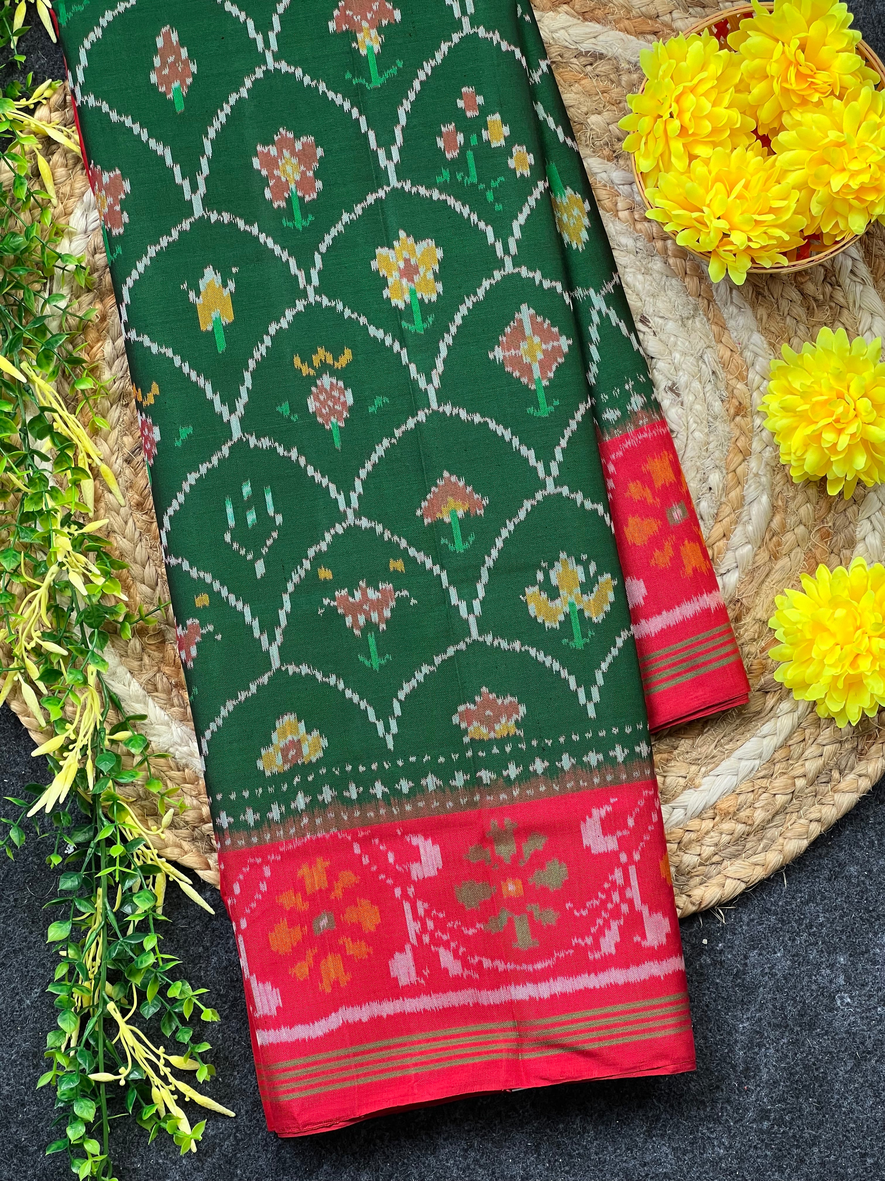 Red-Green Fancy Design Handwoven Patola Silk Saree Main image