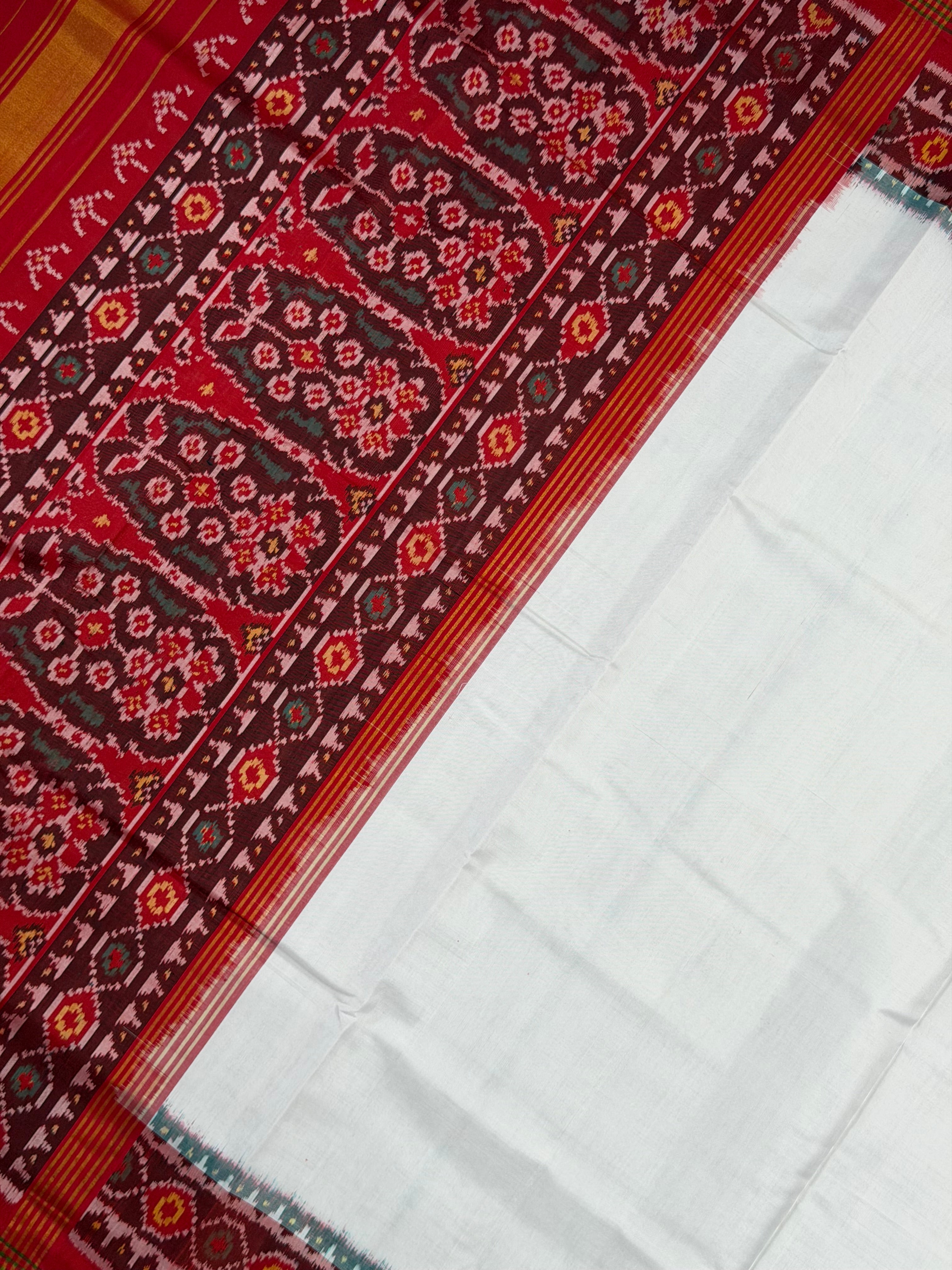 White Gala Border With Designer Blouse Handwoven Patola Silk Saree Secondary image