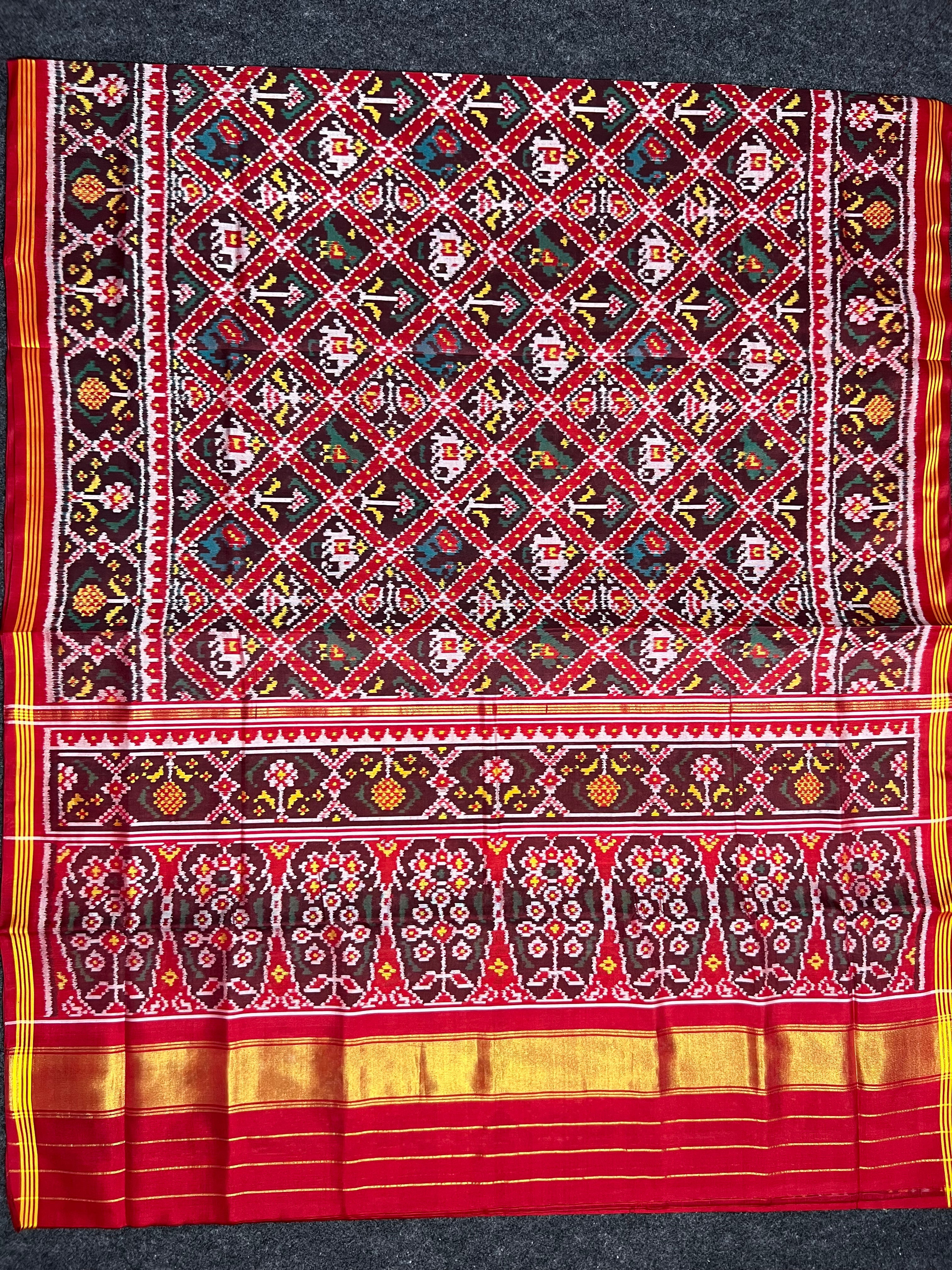 Typical Narikunj Traditional Design Handwoven Patola Silk Saree