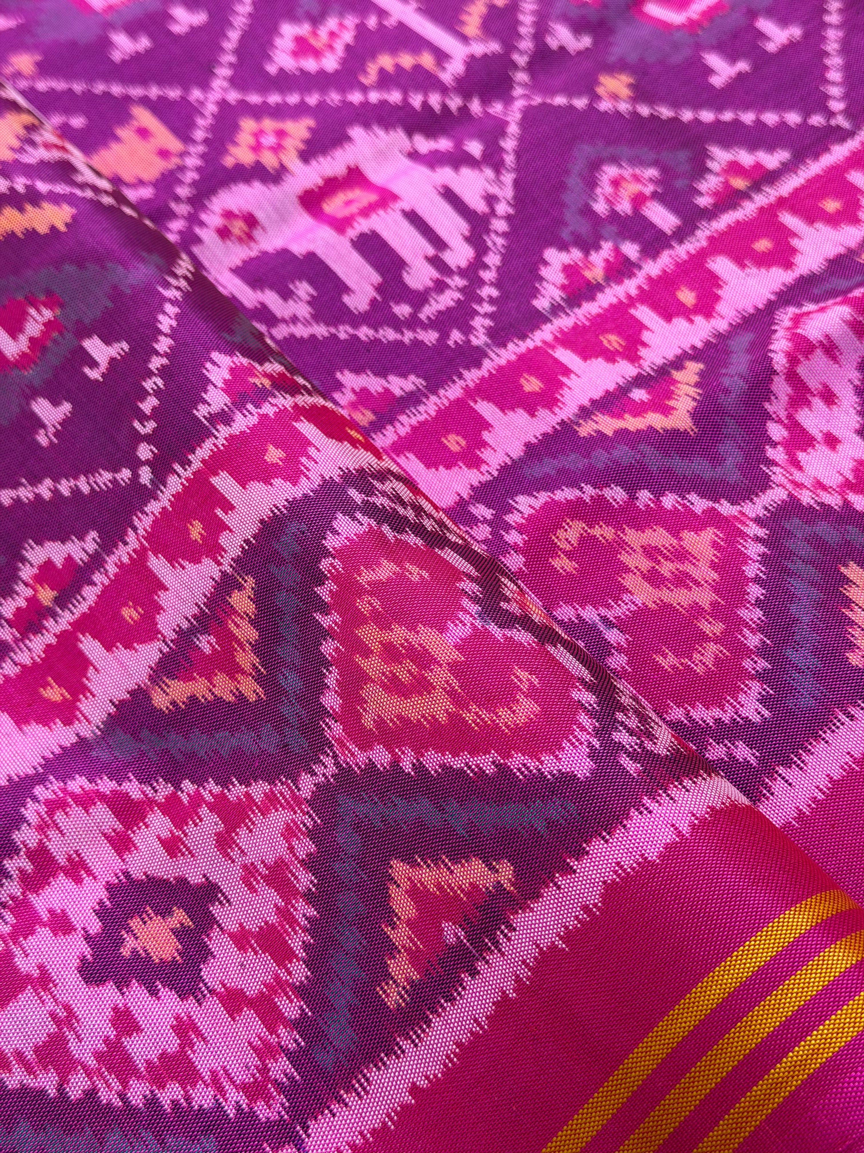 Narikunj Traditional Design Handwoven Patola Silk Saree