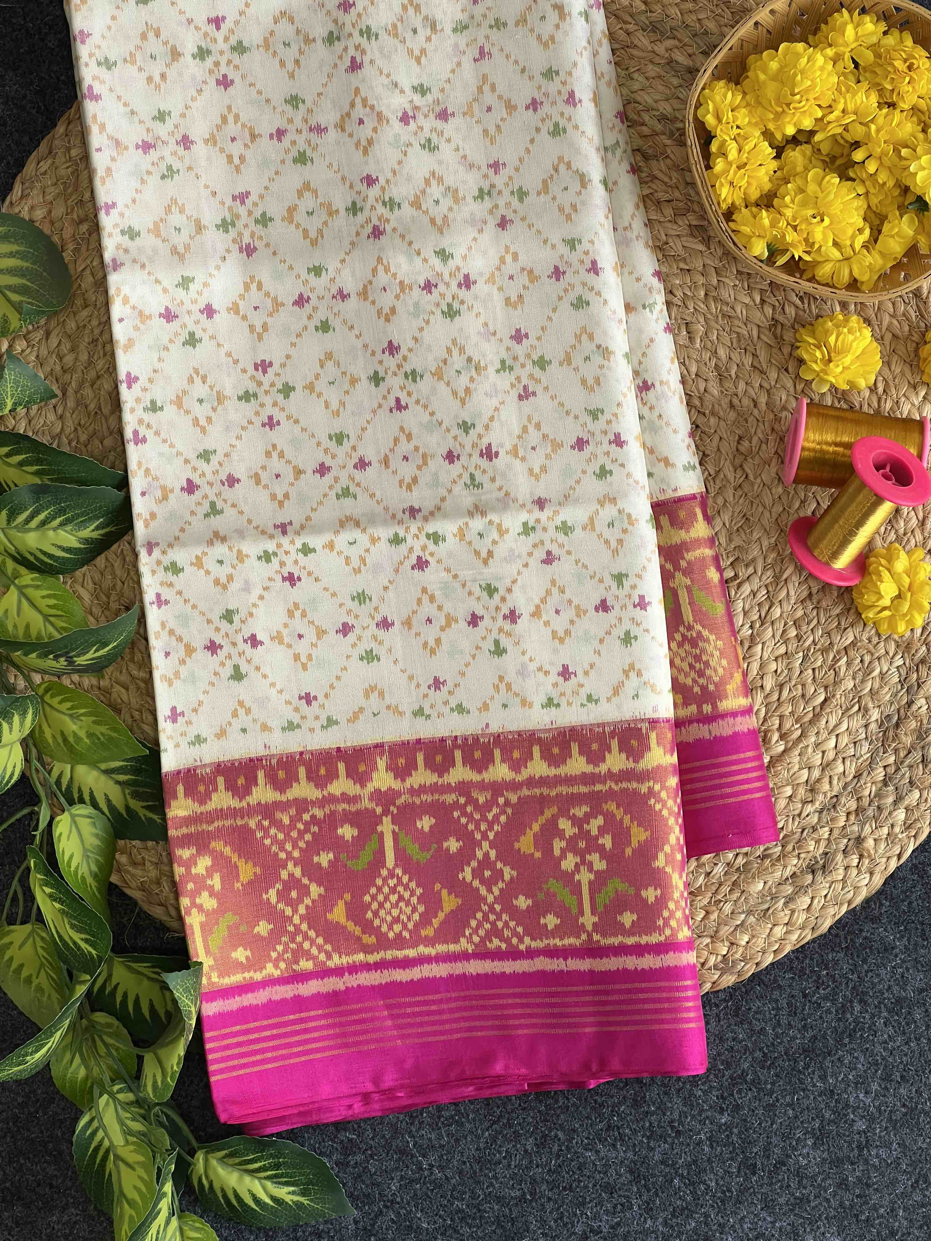 White and Pink Color Handwoven Patola Silk Saree Main image