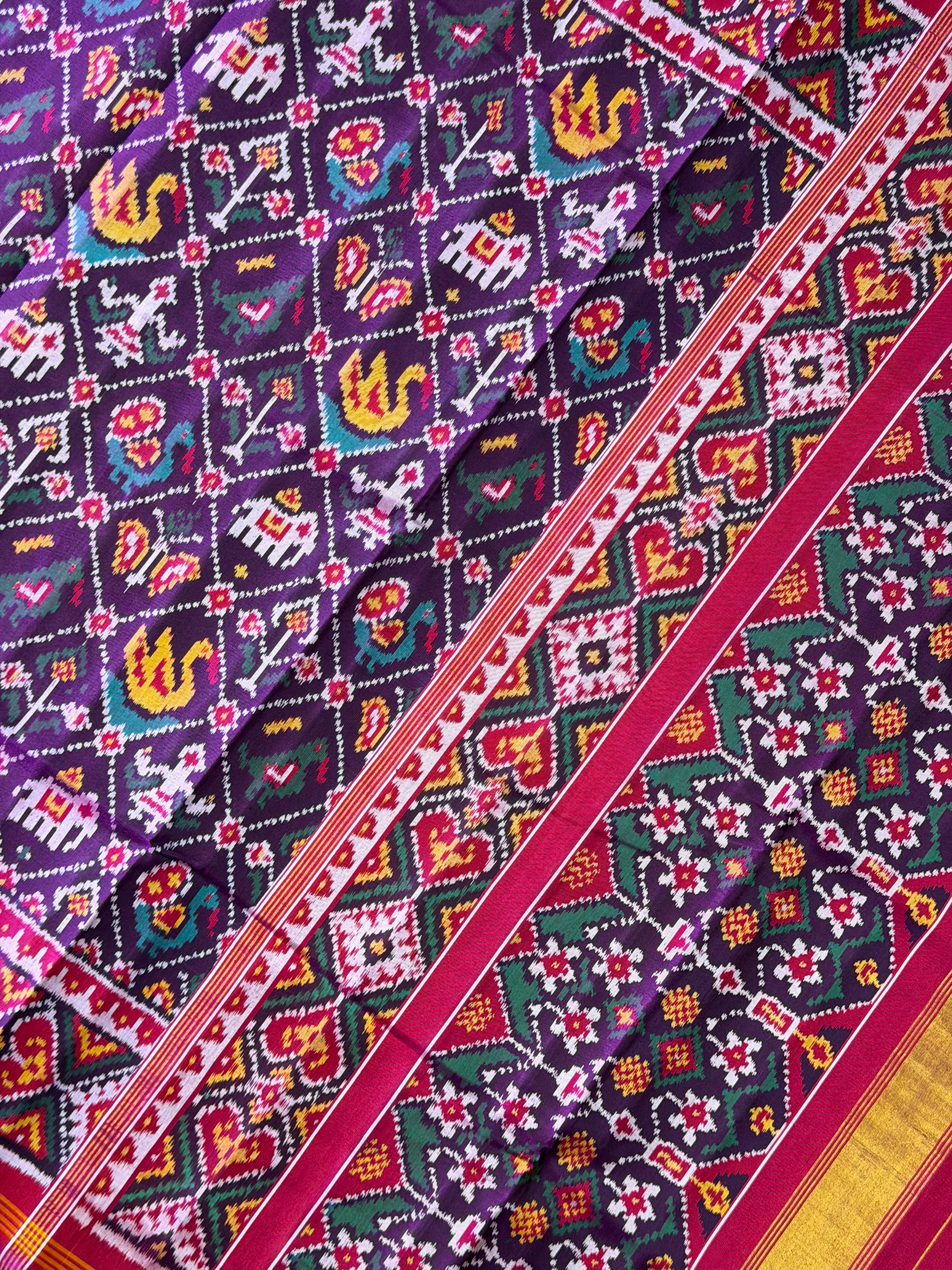 Narikunj Traditional Design Handwoven Patola Silk Saree Secondary image