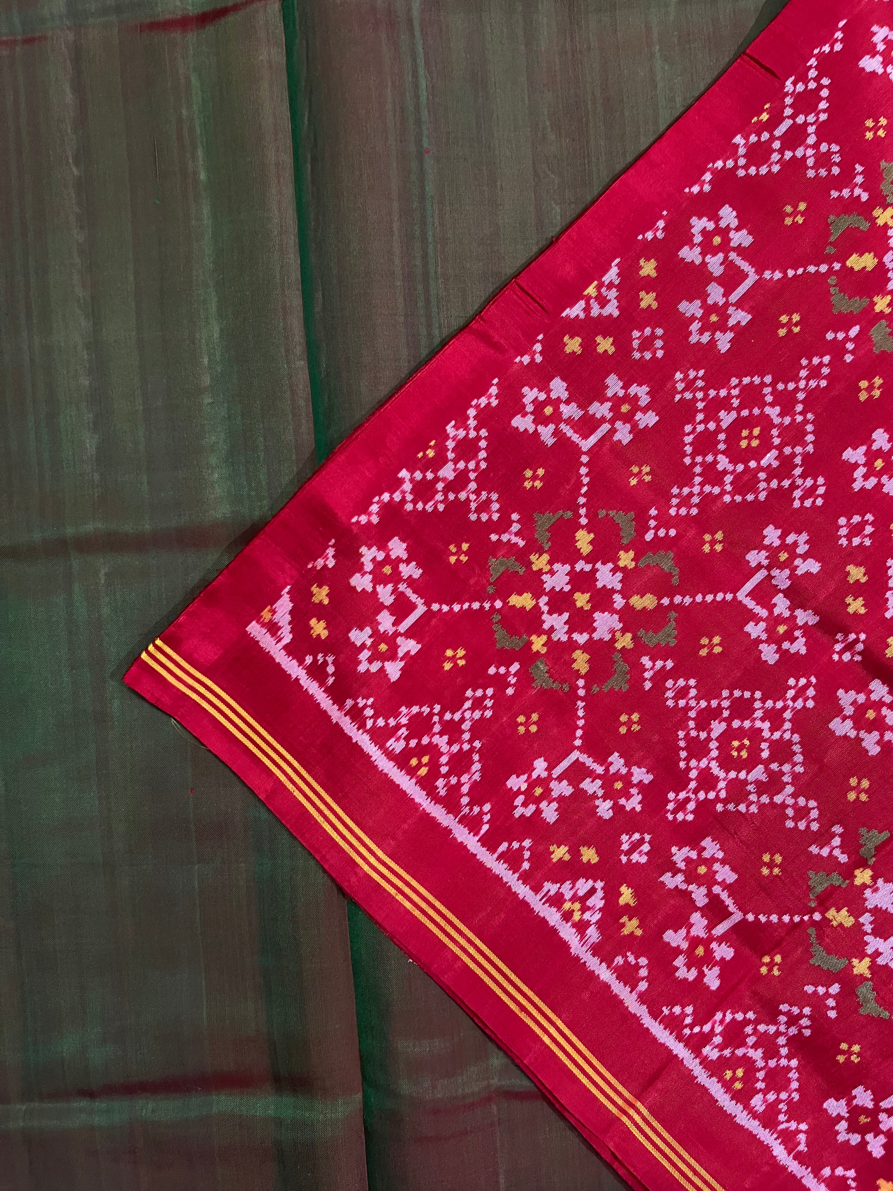 Green Gala Border With Designer Blouse Handwoven Patola Silk Saree