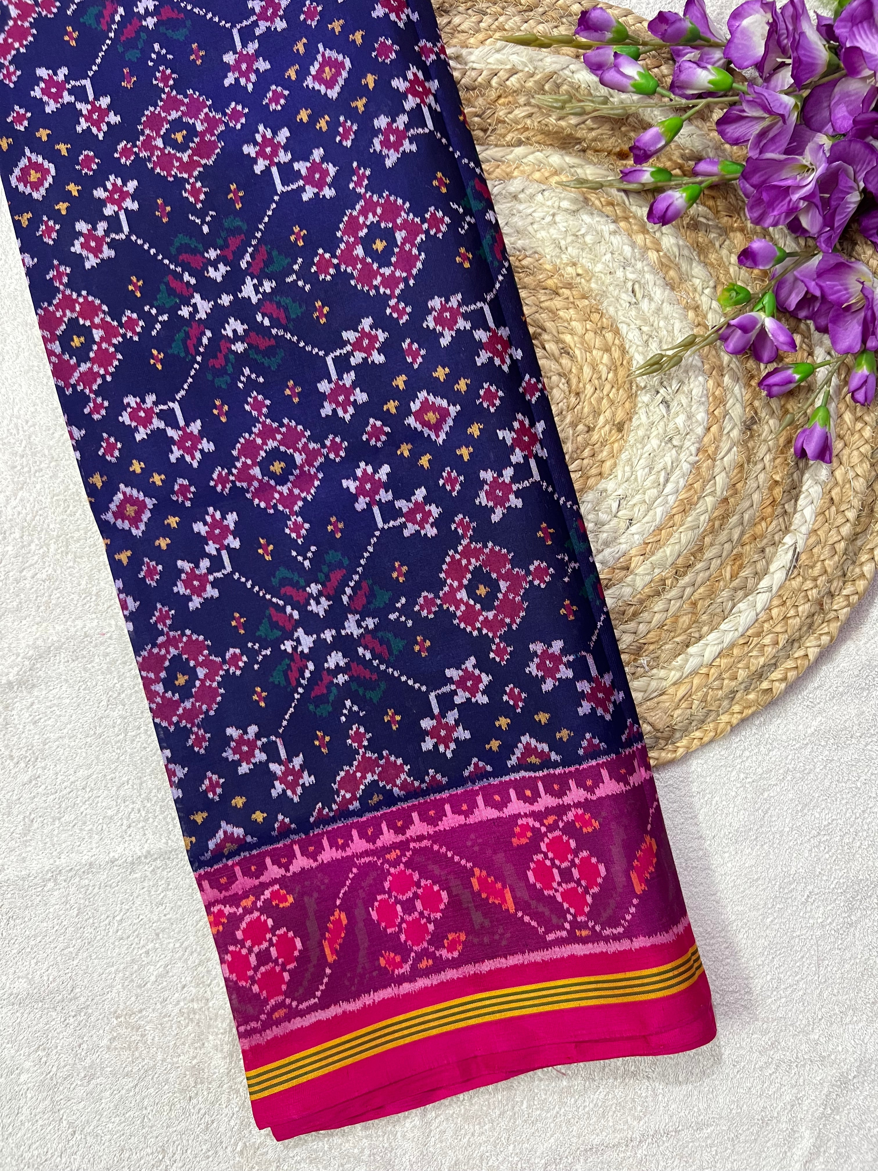Navratna Traditional Design Handwoven Patola Silk Saree Main image