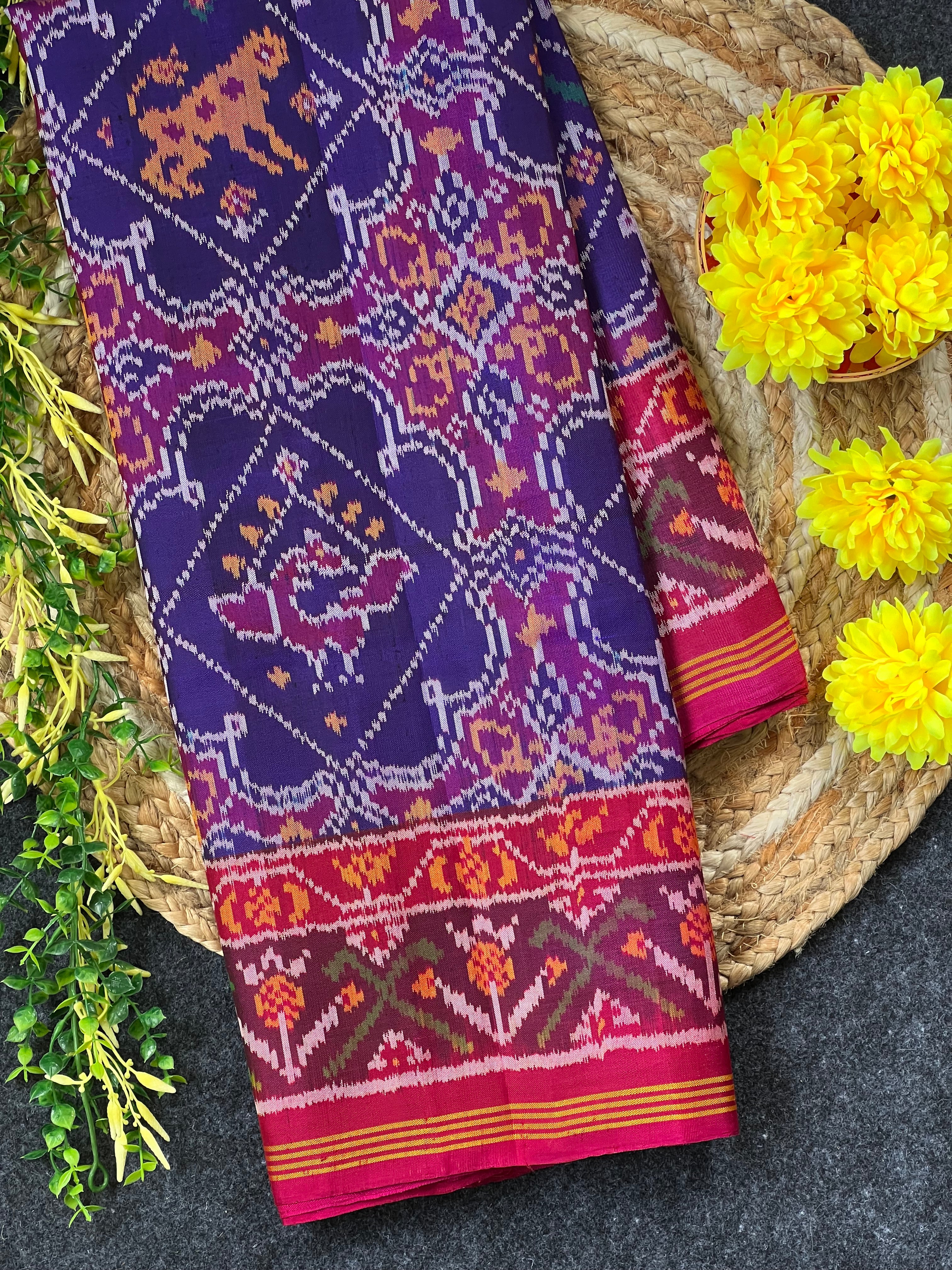 Big Motifs Design Handwoven Patola Silk Saree Main image