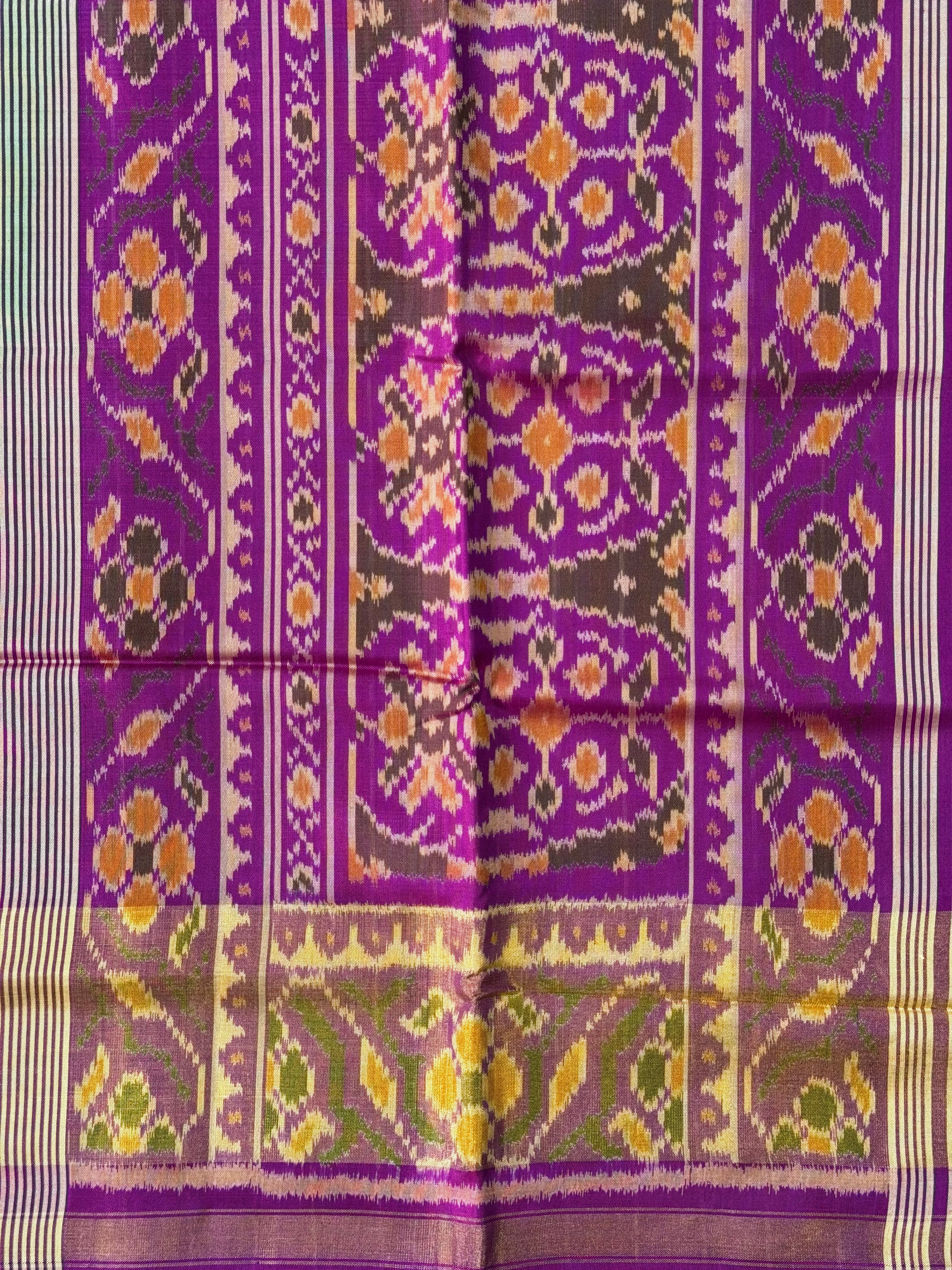 Laheriya Zigzag Handwoven Patola Silk Saree