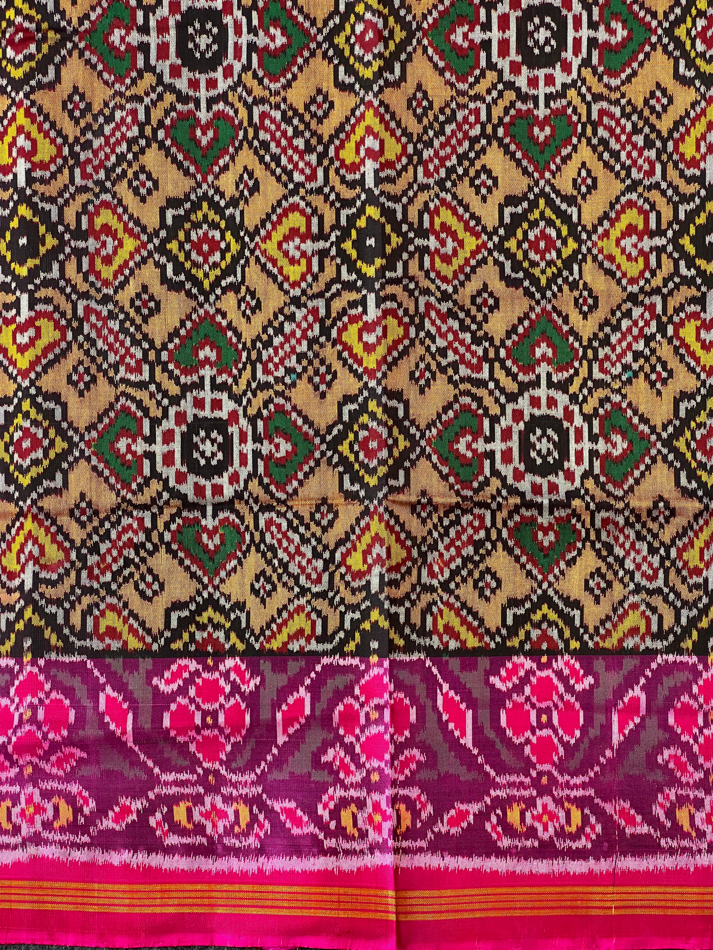 Peach Beige Manekchowk Design Handwoven Patola Dupatta