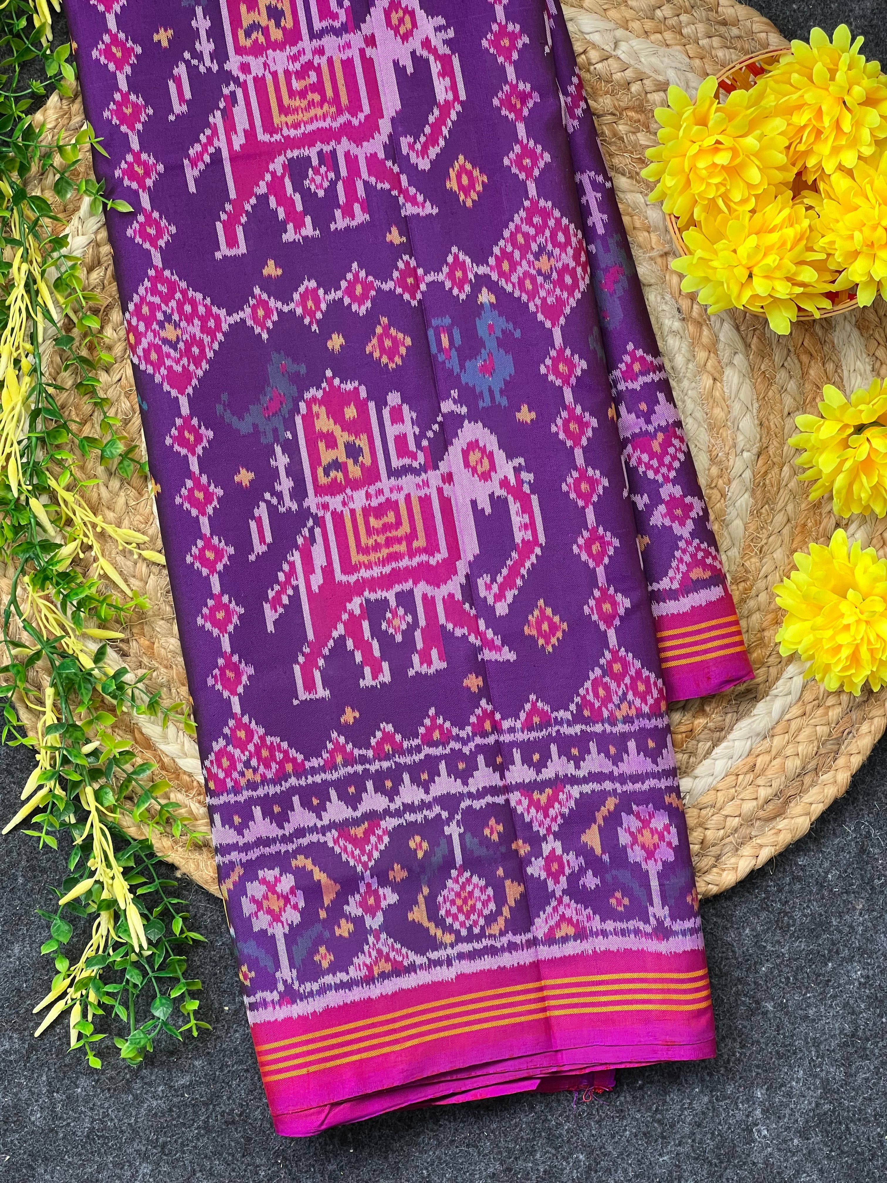 Elephant Motif Design Handwoven Patola Silk Saree Main image