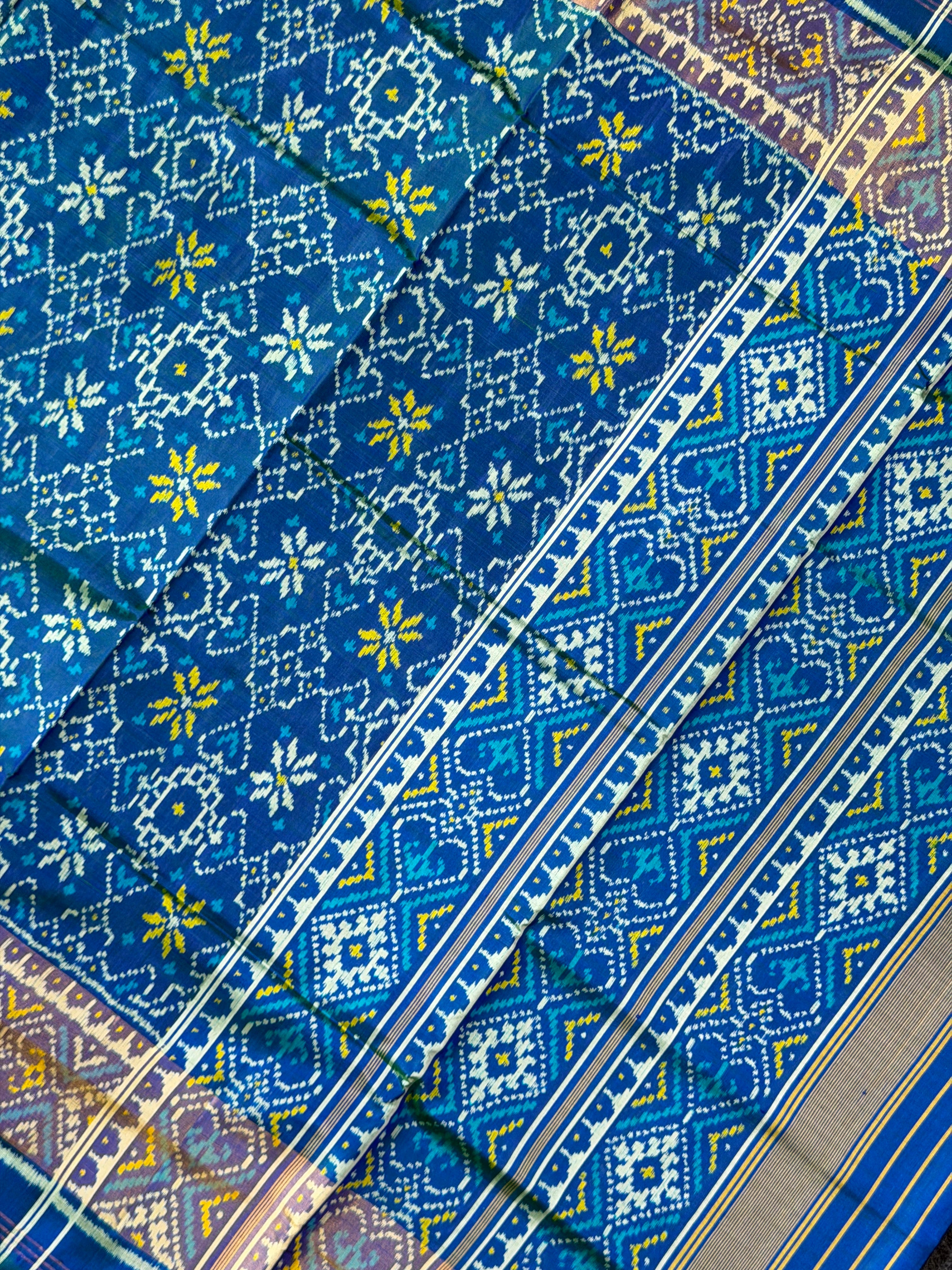 Manekchowk Design Handwoven Patola Silk Saree