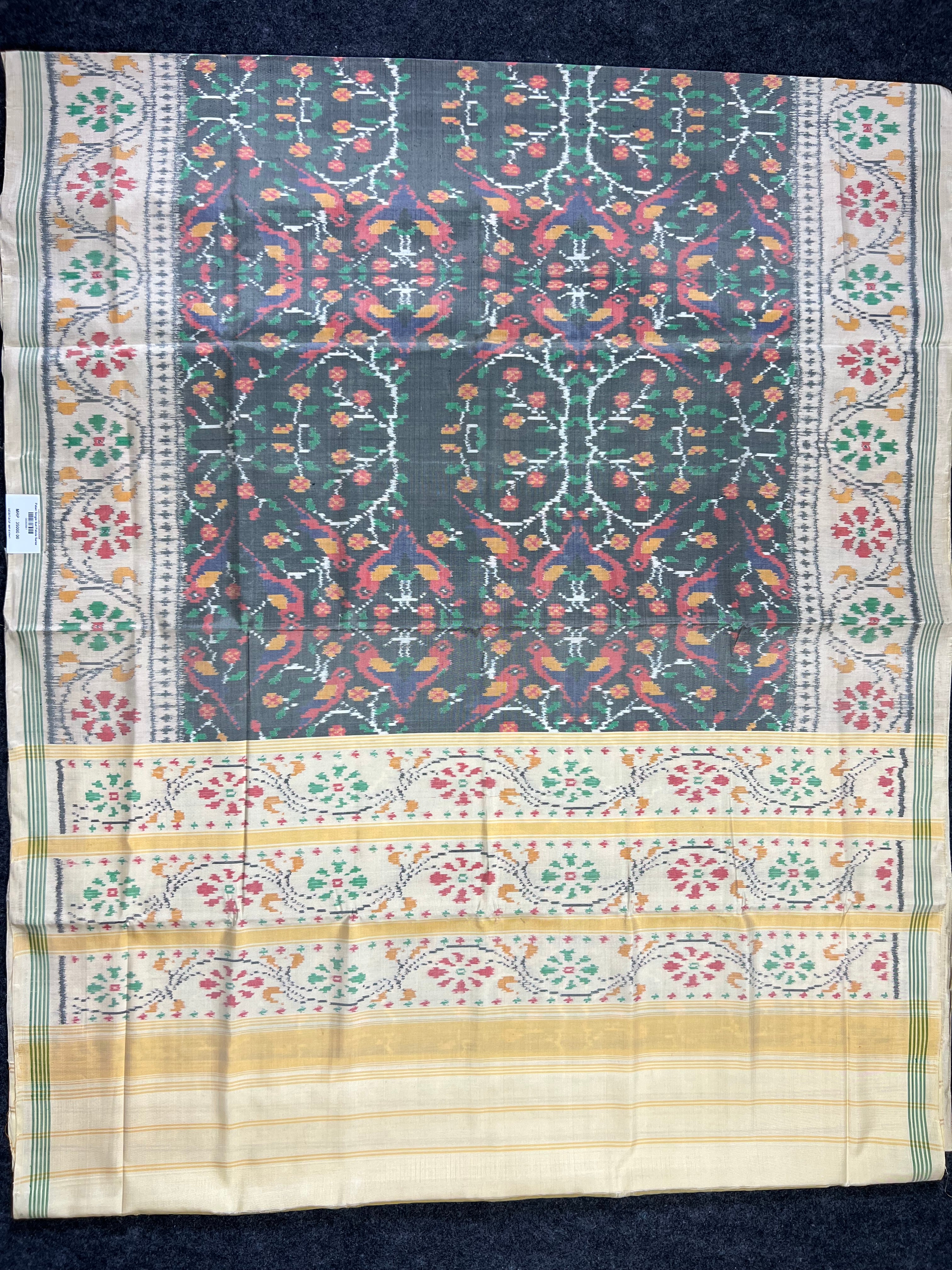 Exclusive Design Handwoven Patola Silk Saree Secondary image