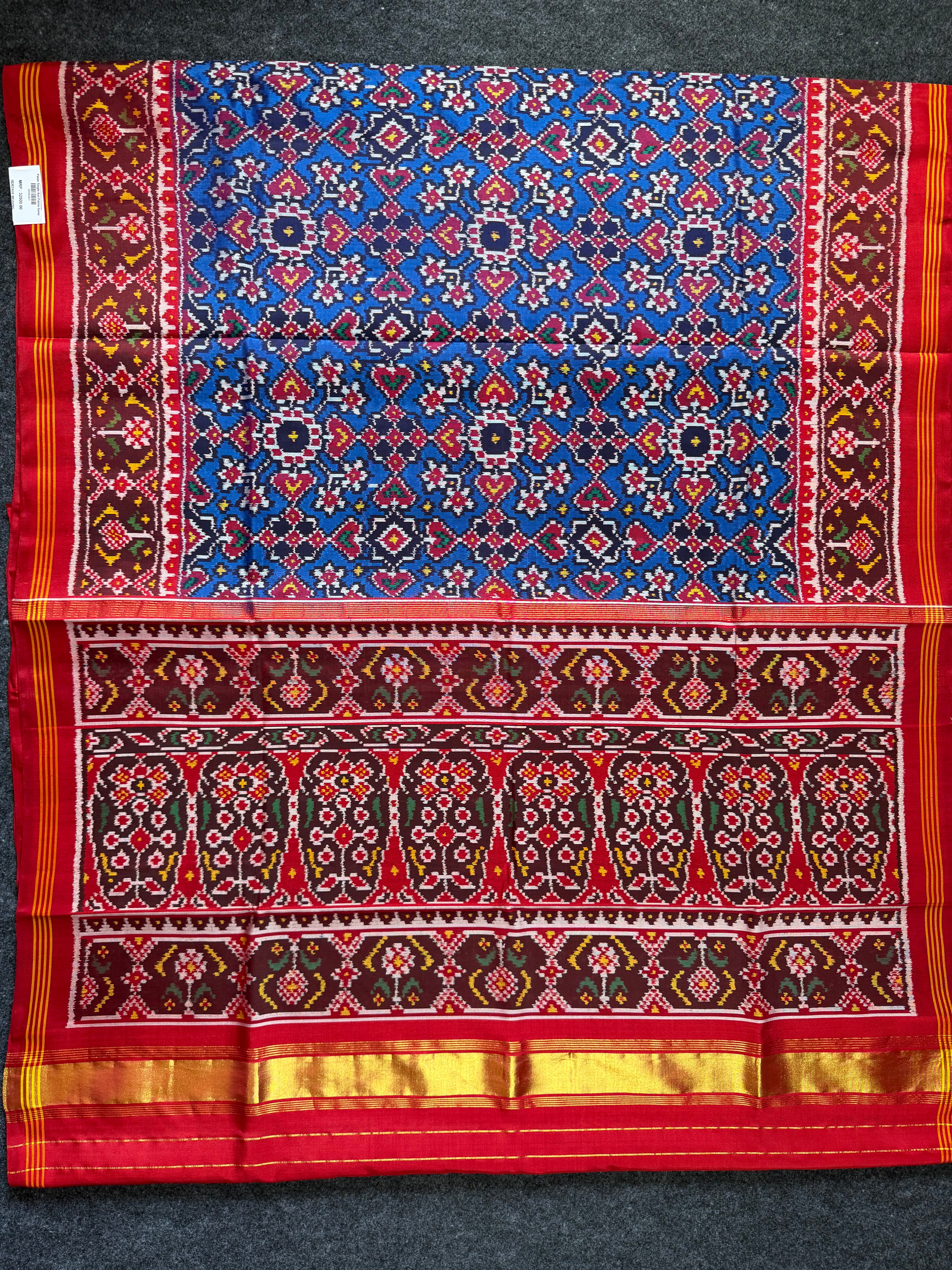 Navratna Manekchowk Traditional Design Handwoven Patola Silk Saree Secondary image