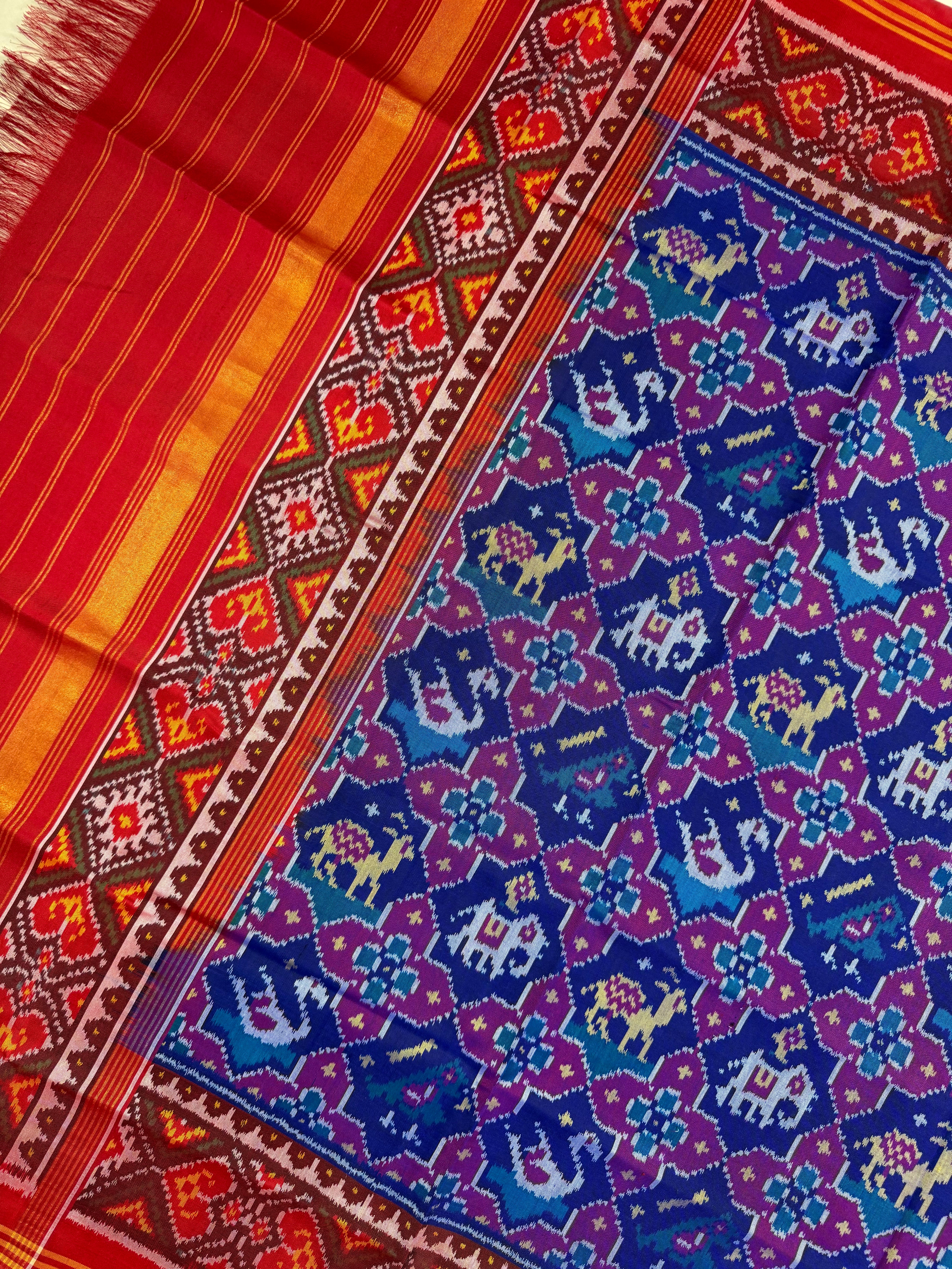 Small Motif Traditional Design Handwoven Patola Dupatta Secondary image