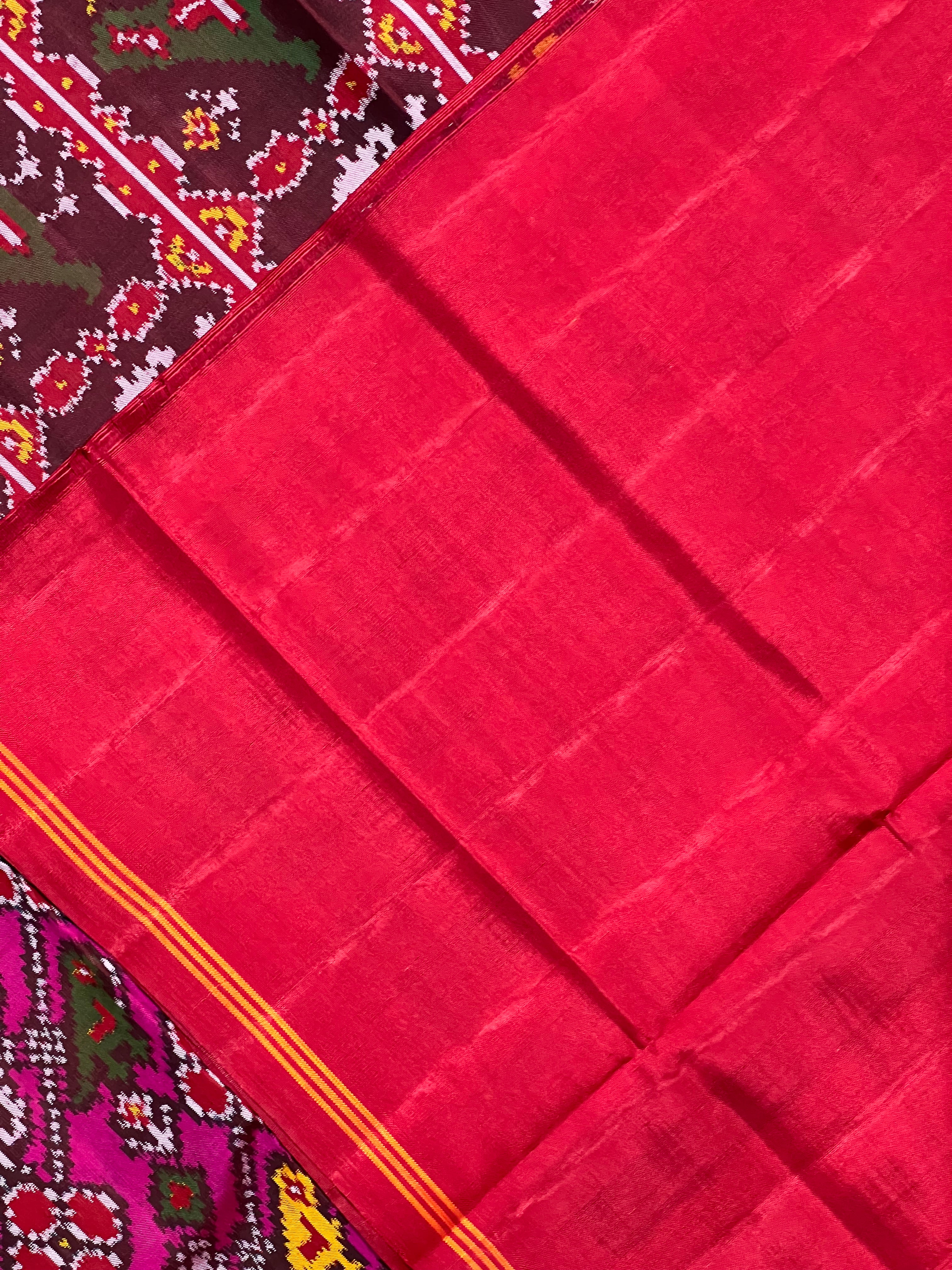Laheriya With Motif Design Handwoven Patola Silk Saree
