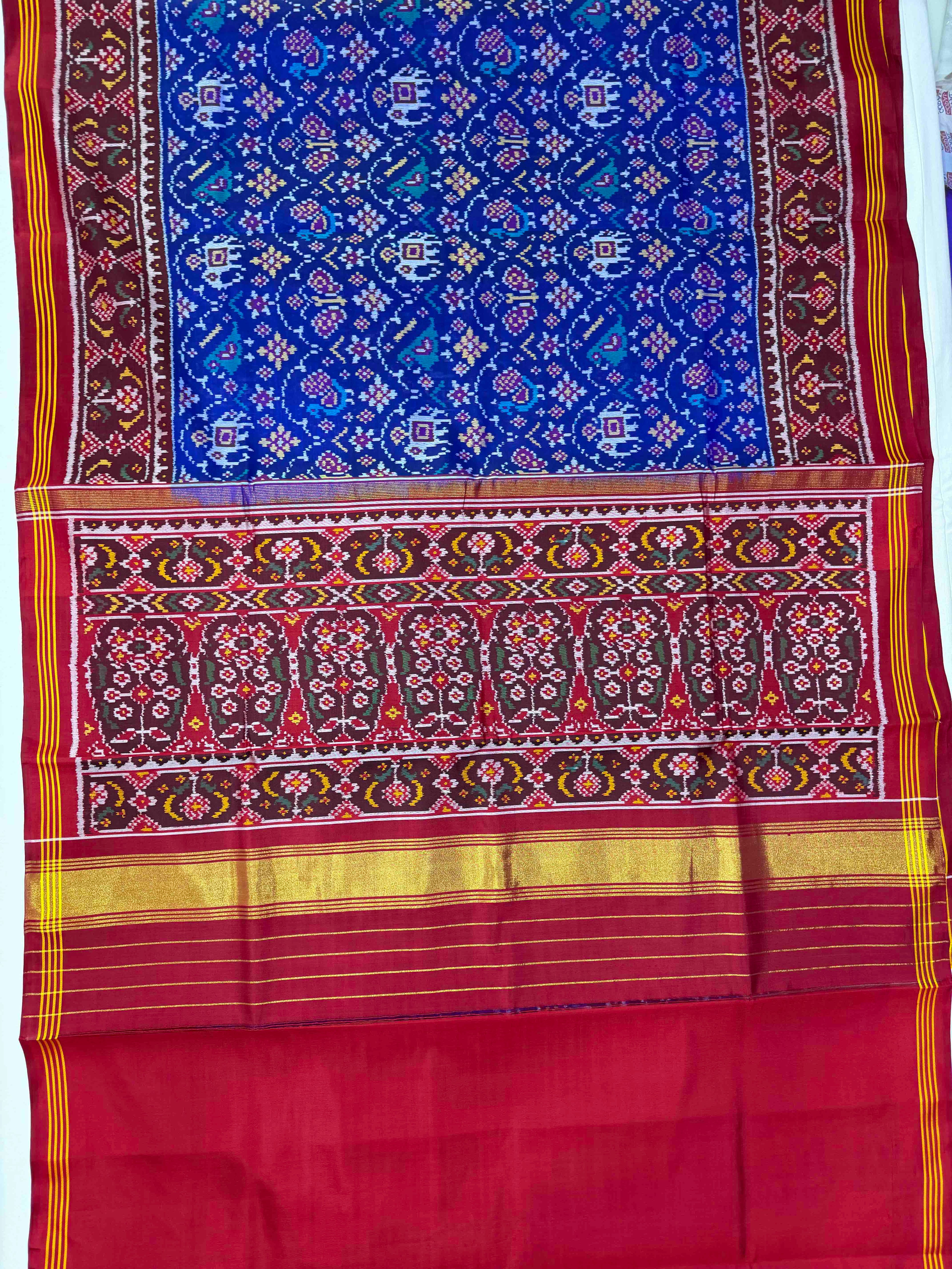 Small Motif Design Handwoven Patola Silk Saree