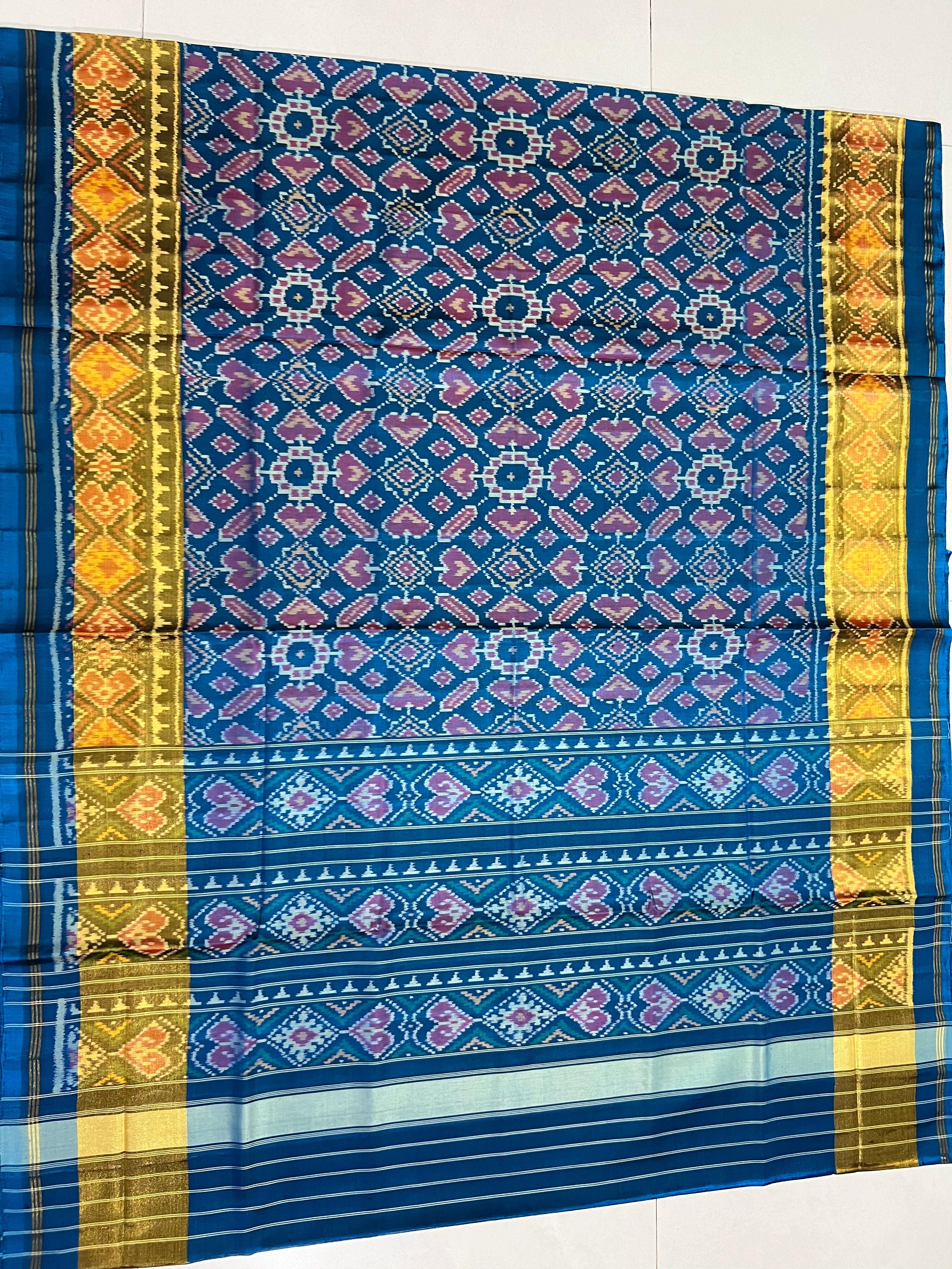 Manekchowk Traditional Design Handwoven Patola Silk Saree