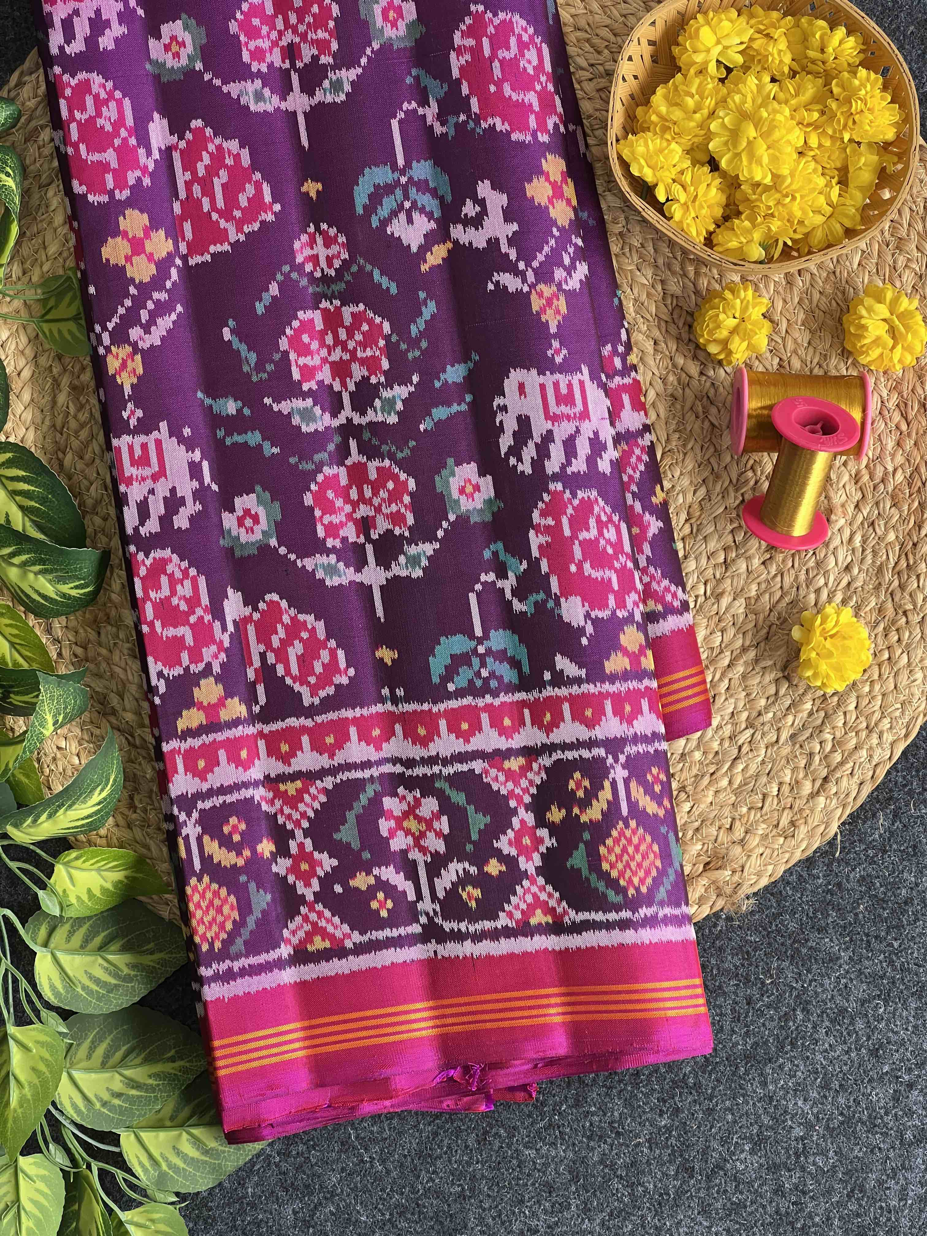 Flower With Motifs Design Handwoven Patola Silk Saree