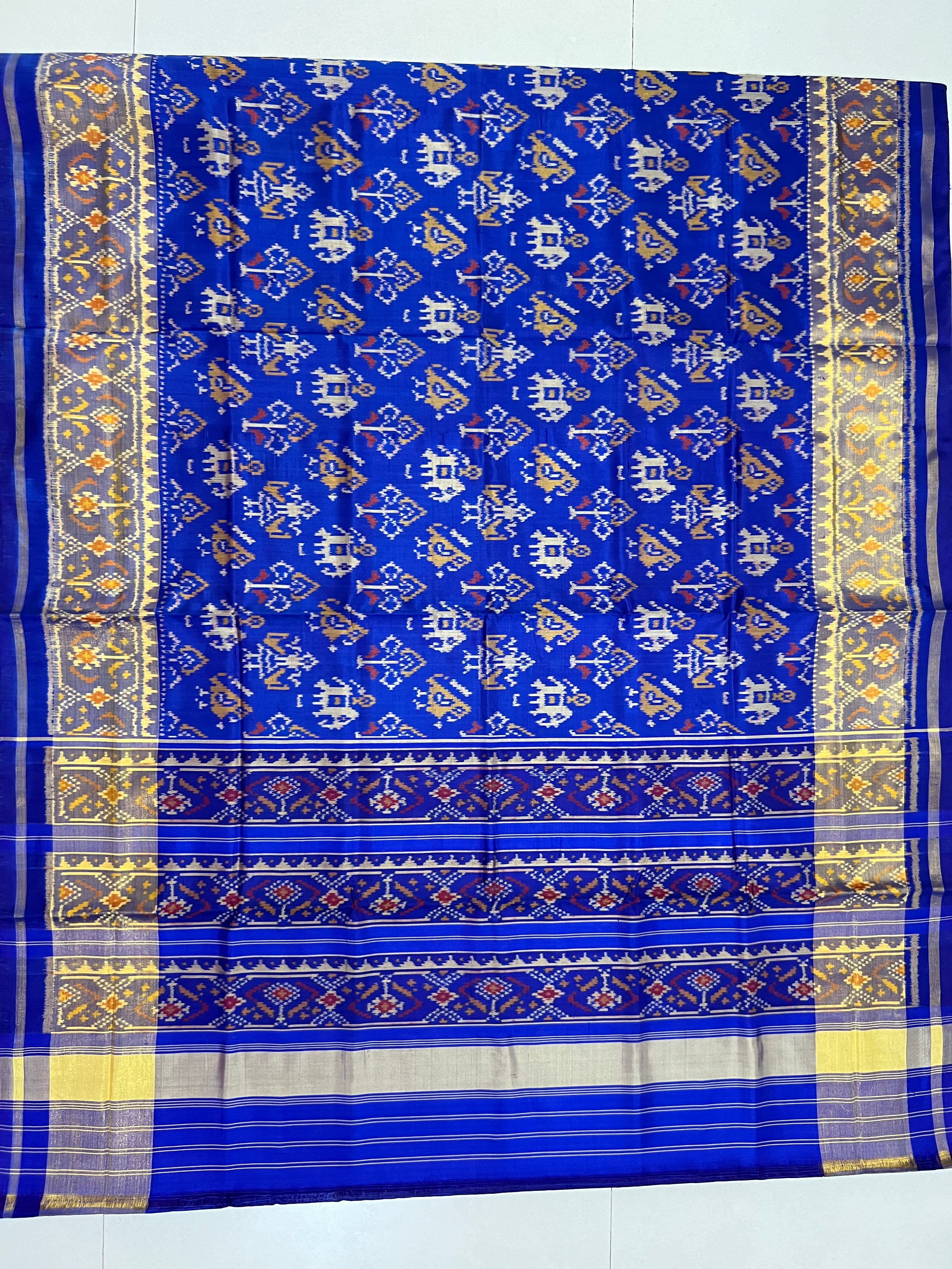 Narikunj Traditional Design Handwoven Patola Silk Saree Secondary image