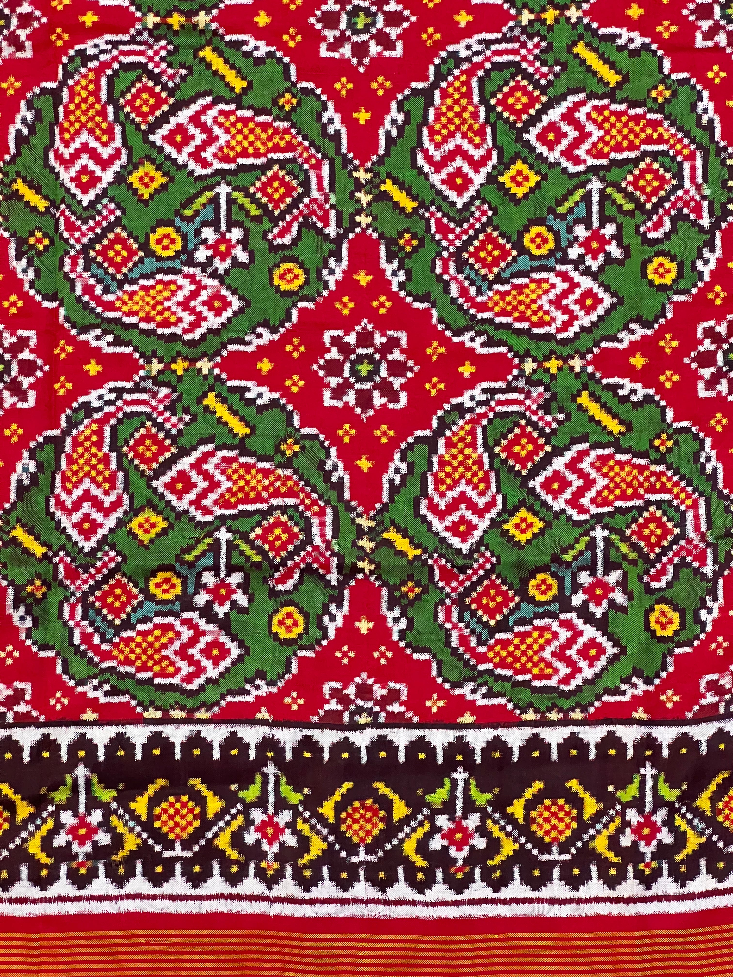 Fish Design Handwoven Double Ikat Patola Silk Saree