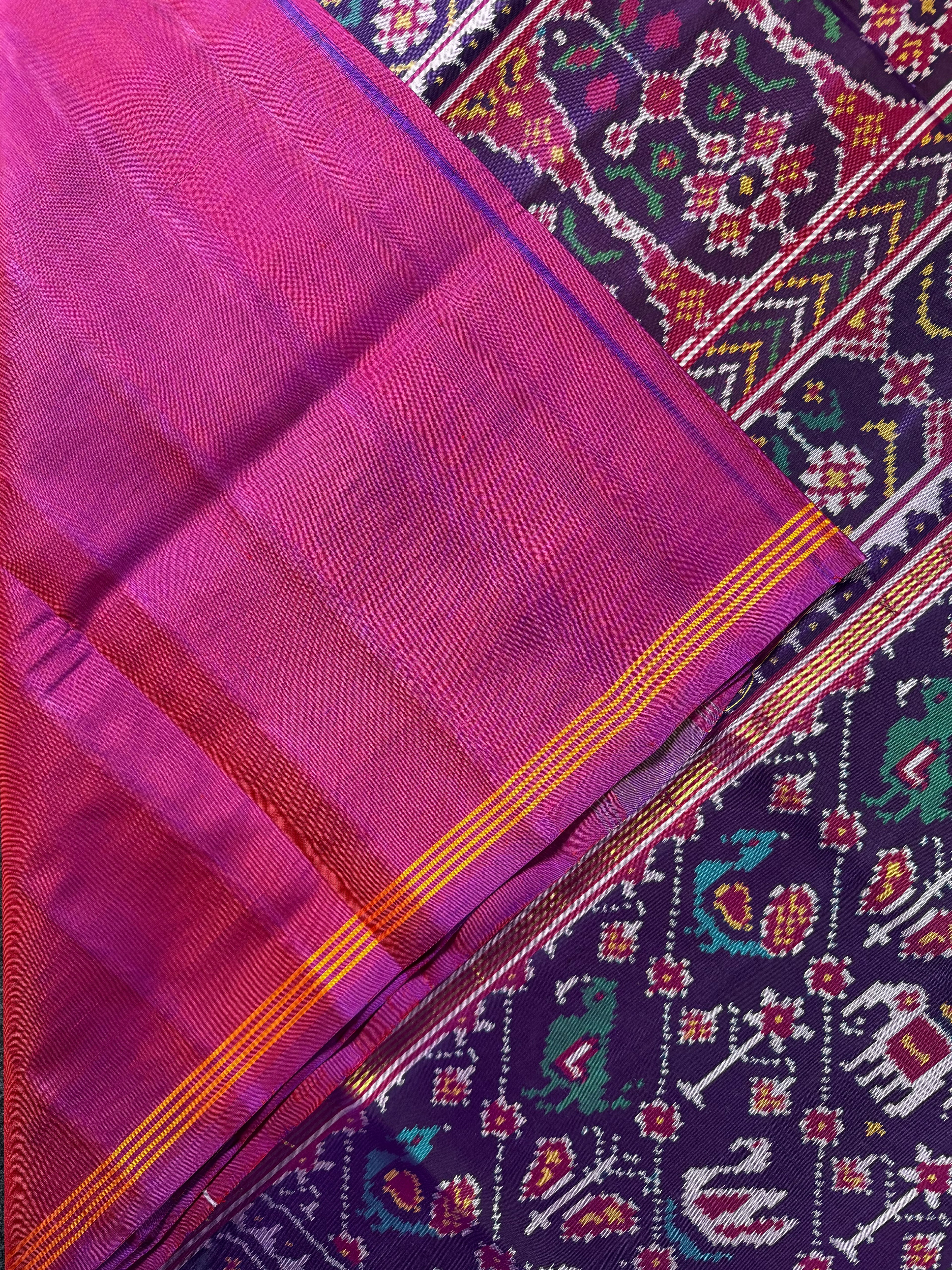 Laheriya Style Motif Design Handwoven Patola Silk Saree
